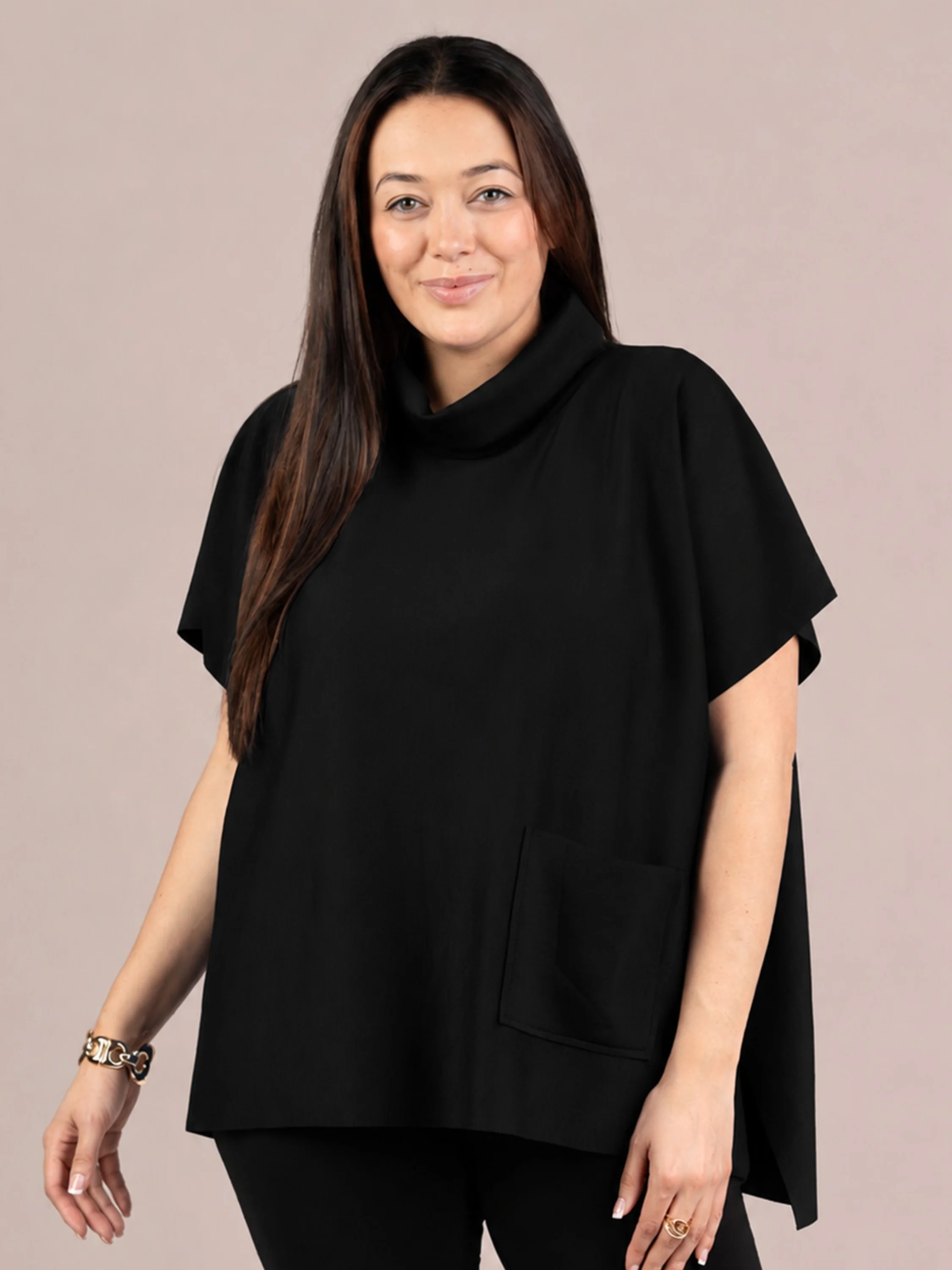 Cloud Pocket Pop Over in Black