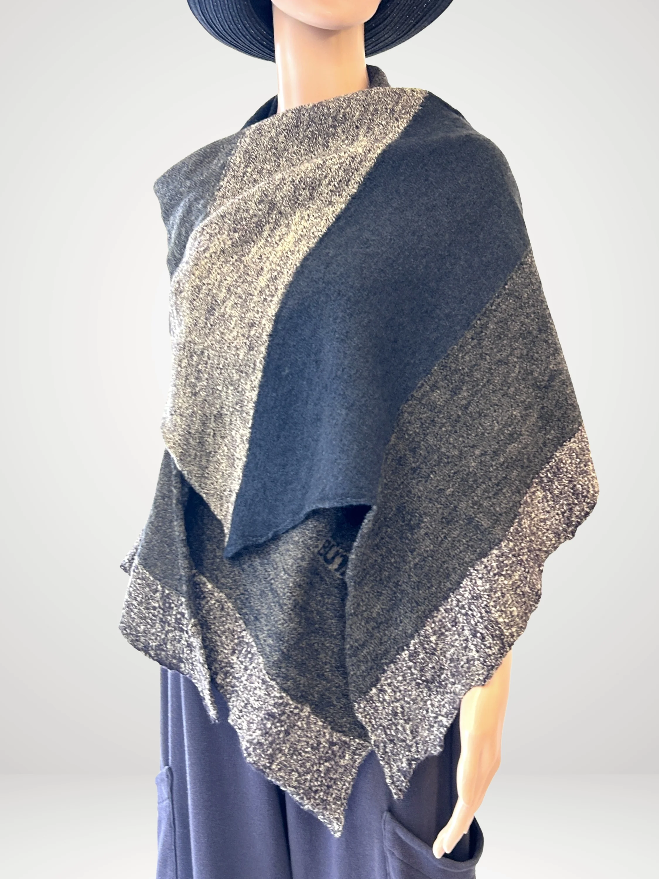 Colorblock Wool Shawl in Gray