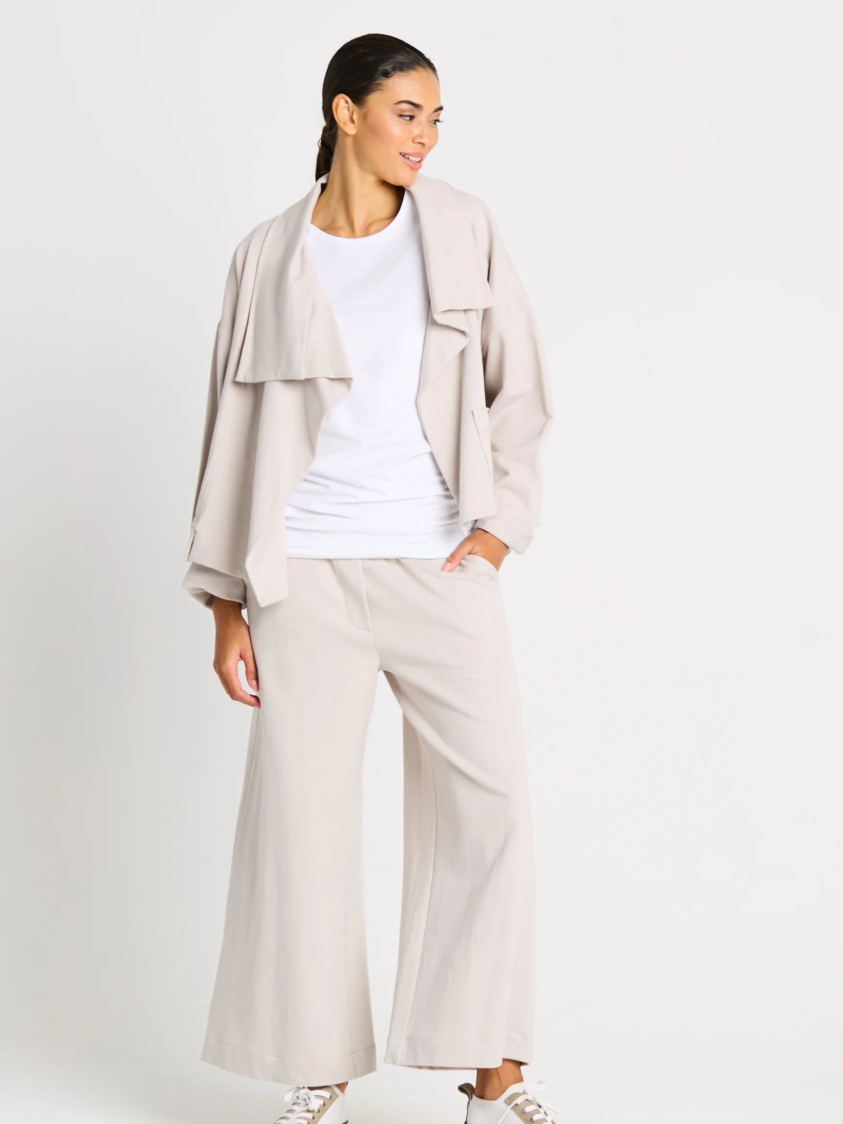 Crop Asym Jkt in Putty