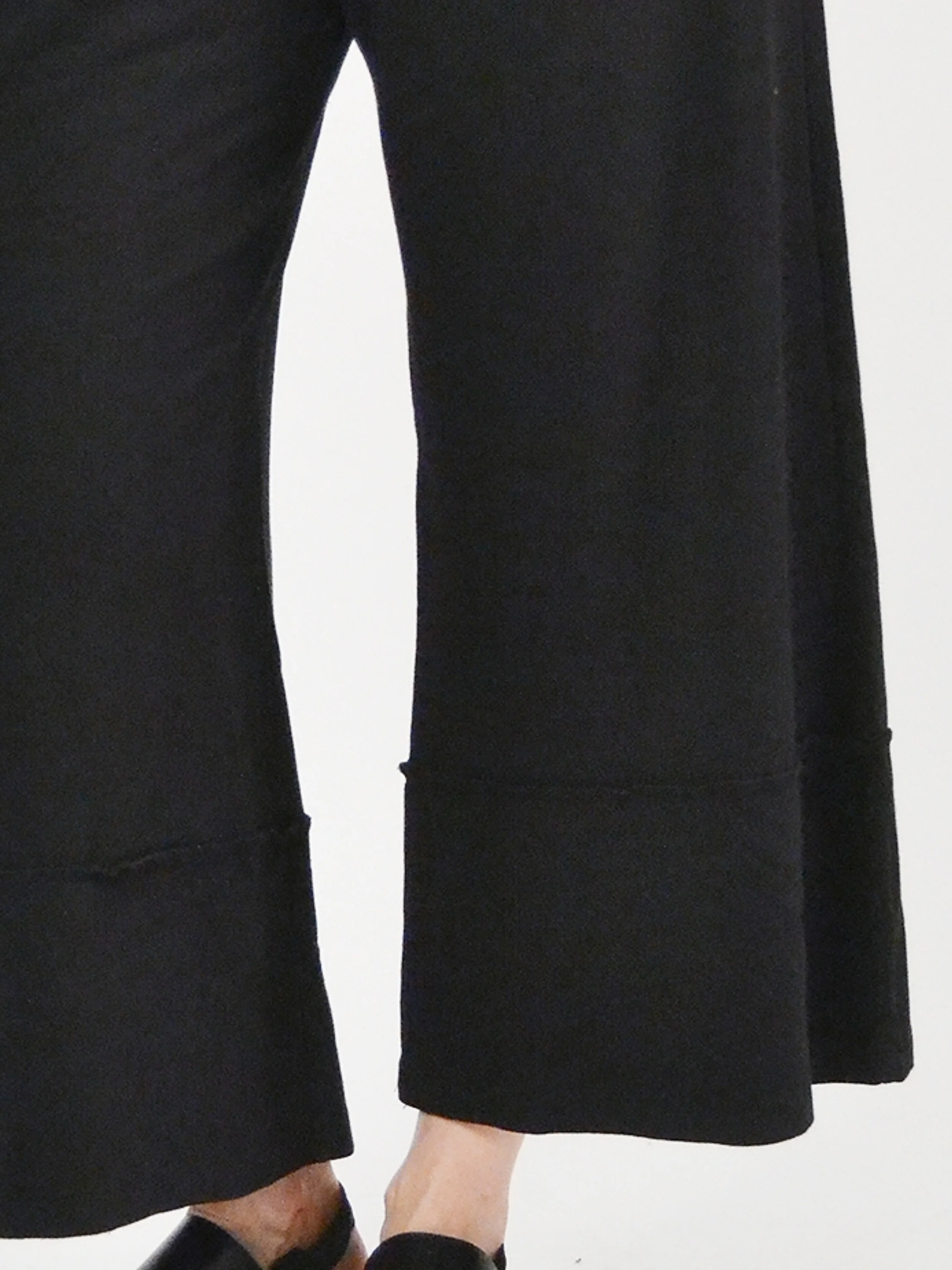 Crop Full Pant in Black