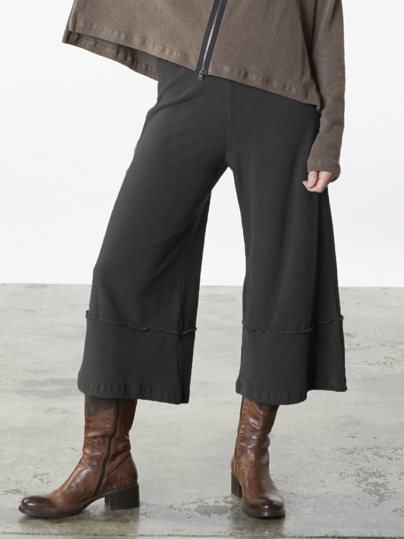 Crop Full Pant in Black