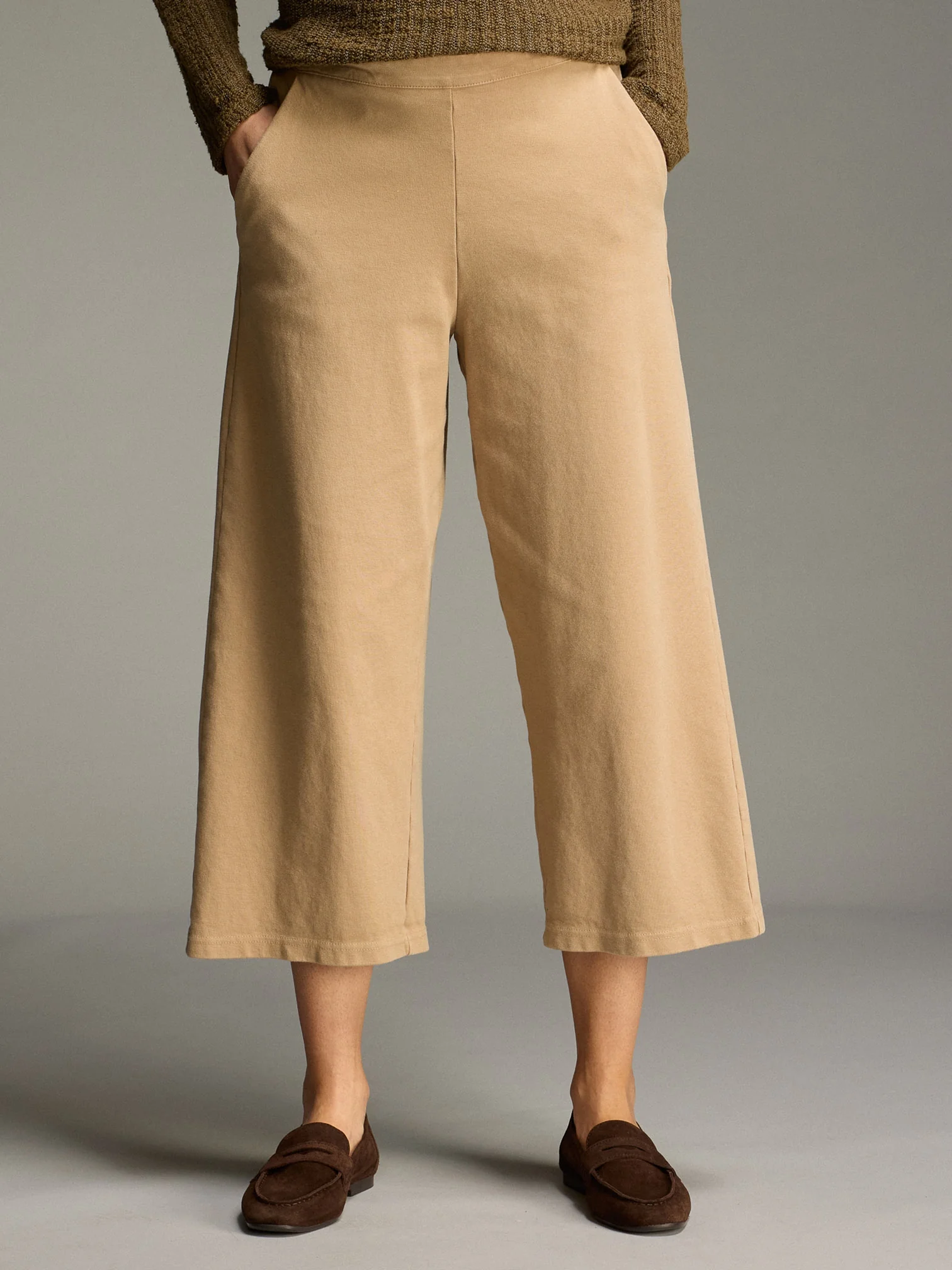 Crop Leg in Suede