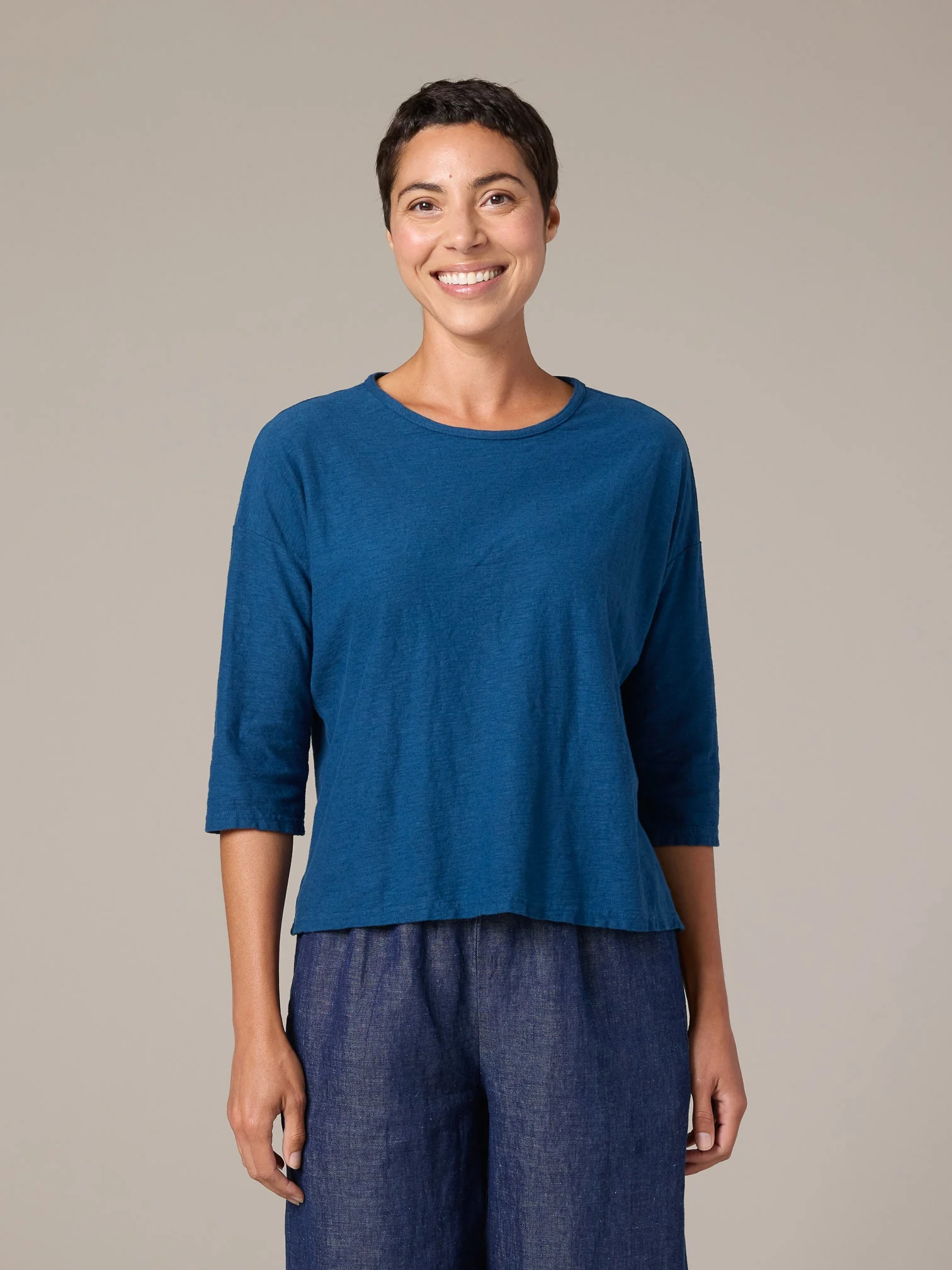 Crop Shoulder Tee in Naval
