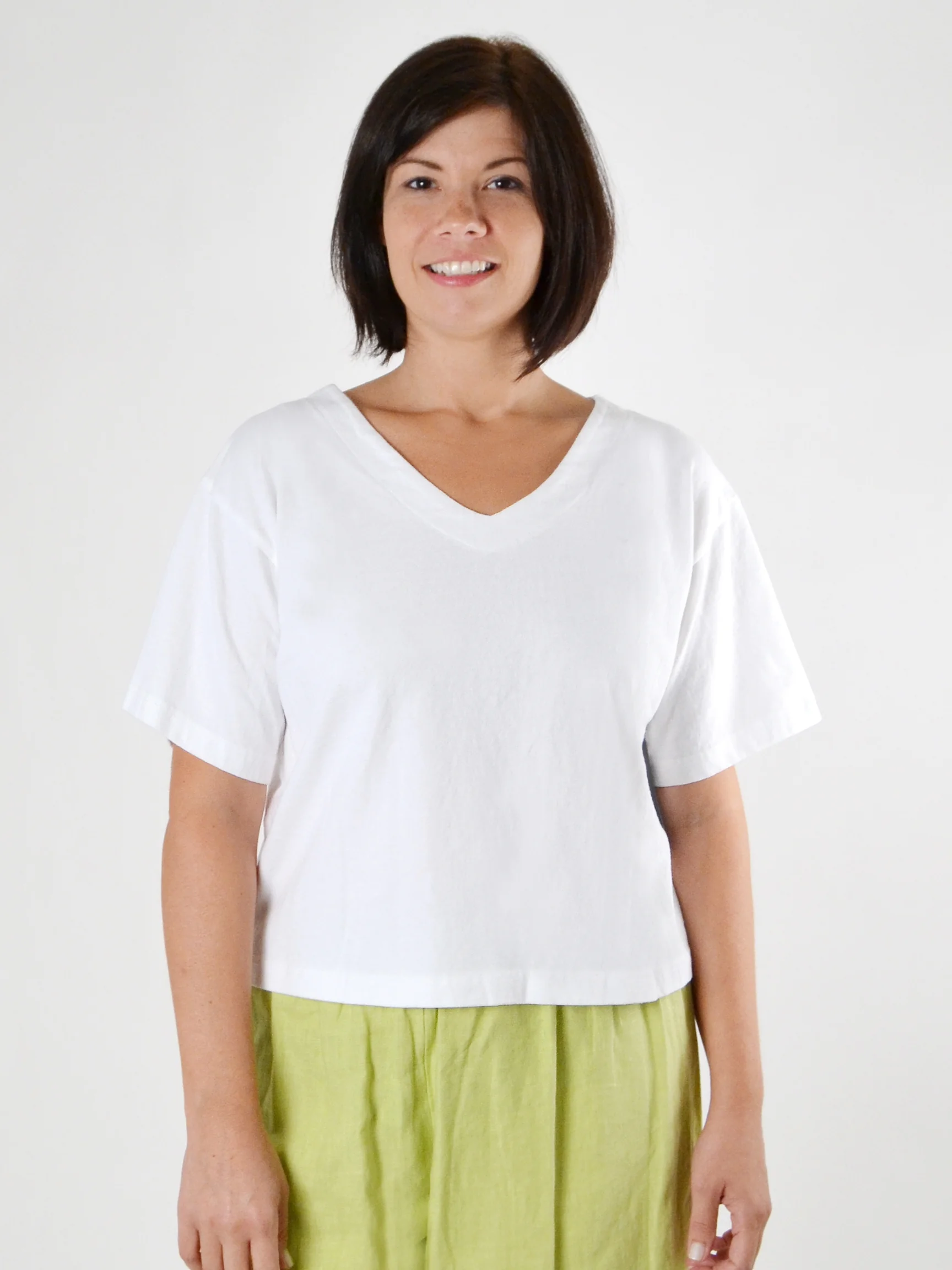 Crop V-Neck Shirt in White