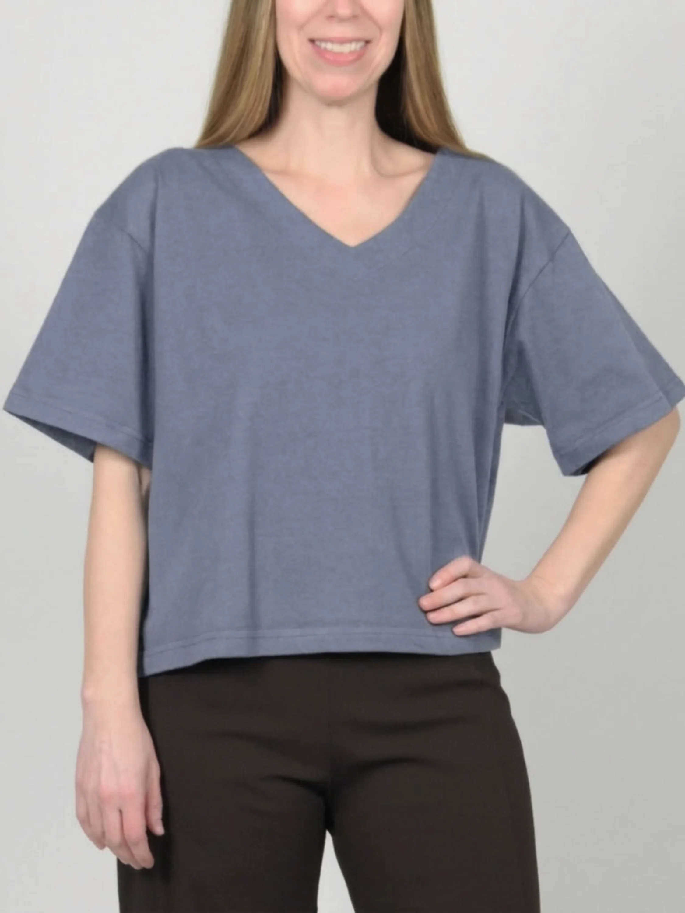 Crop V-Neck Shirt in White