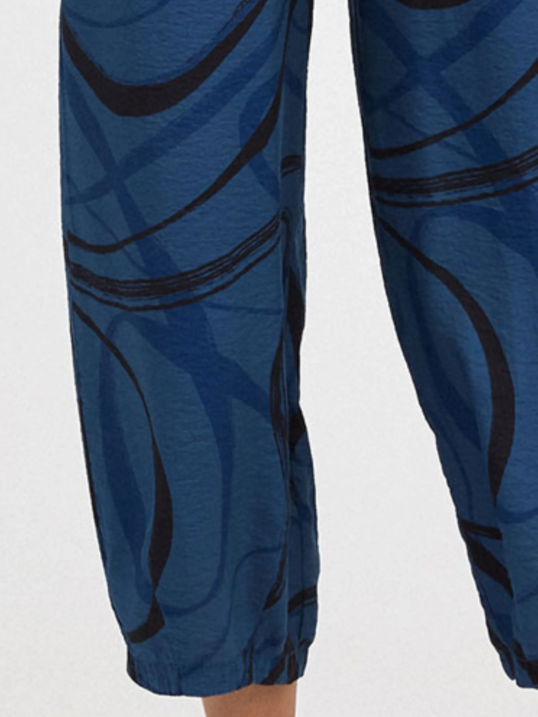 Cropped Pant w/Darts in Naval
