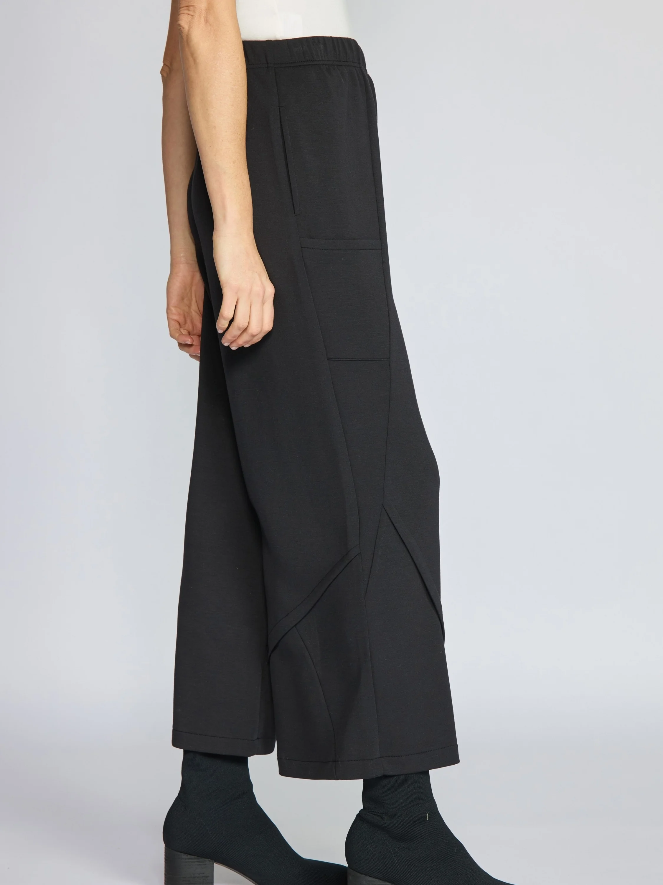 Crossroads Pant in Black