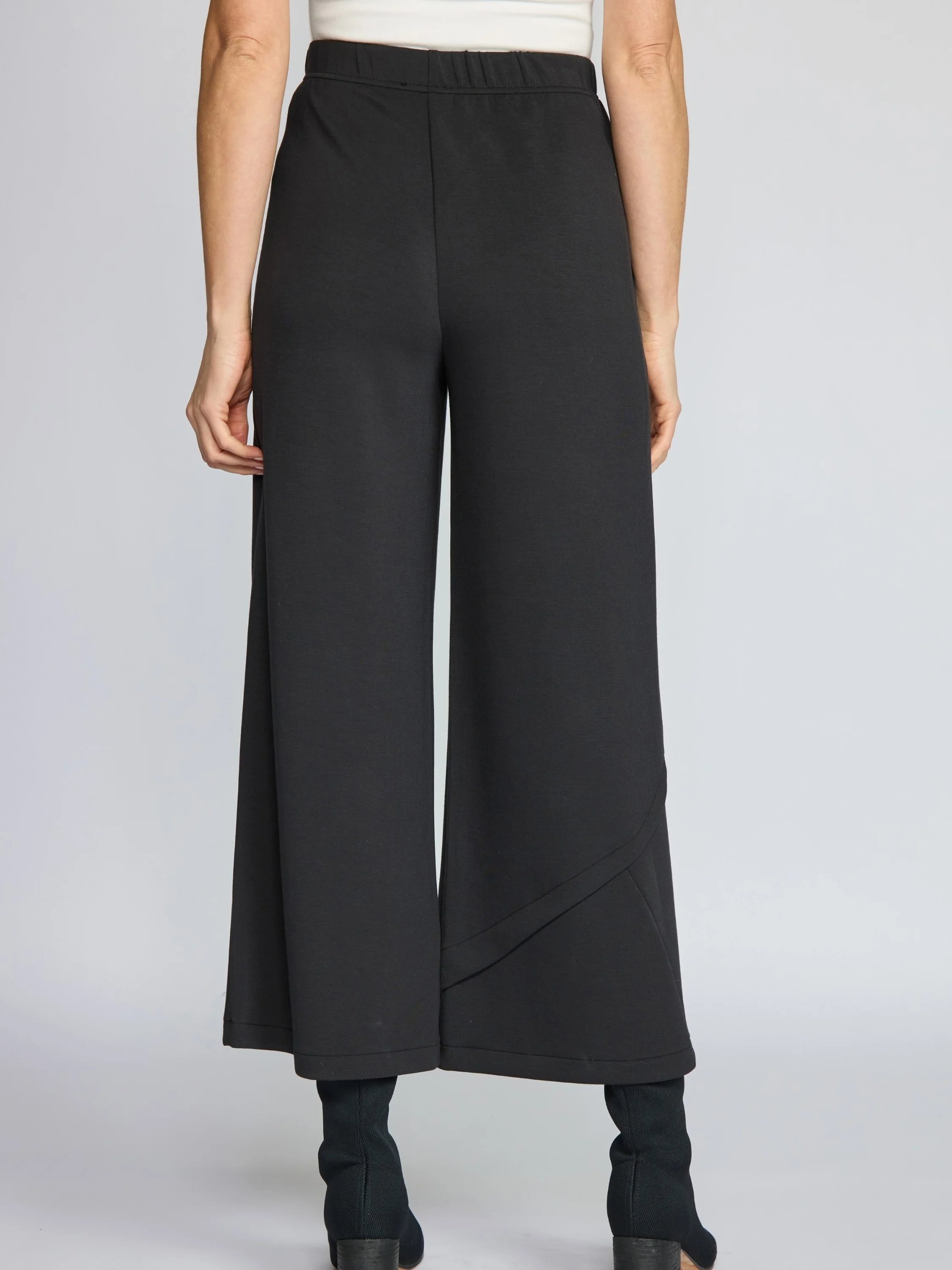 Crossroads Pant in Black