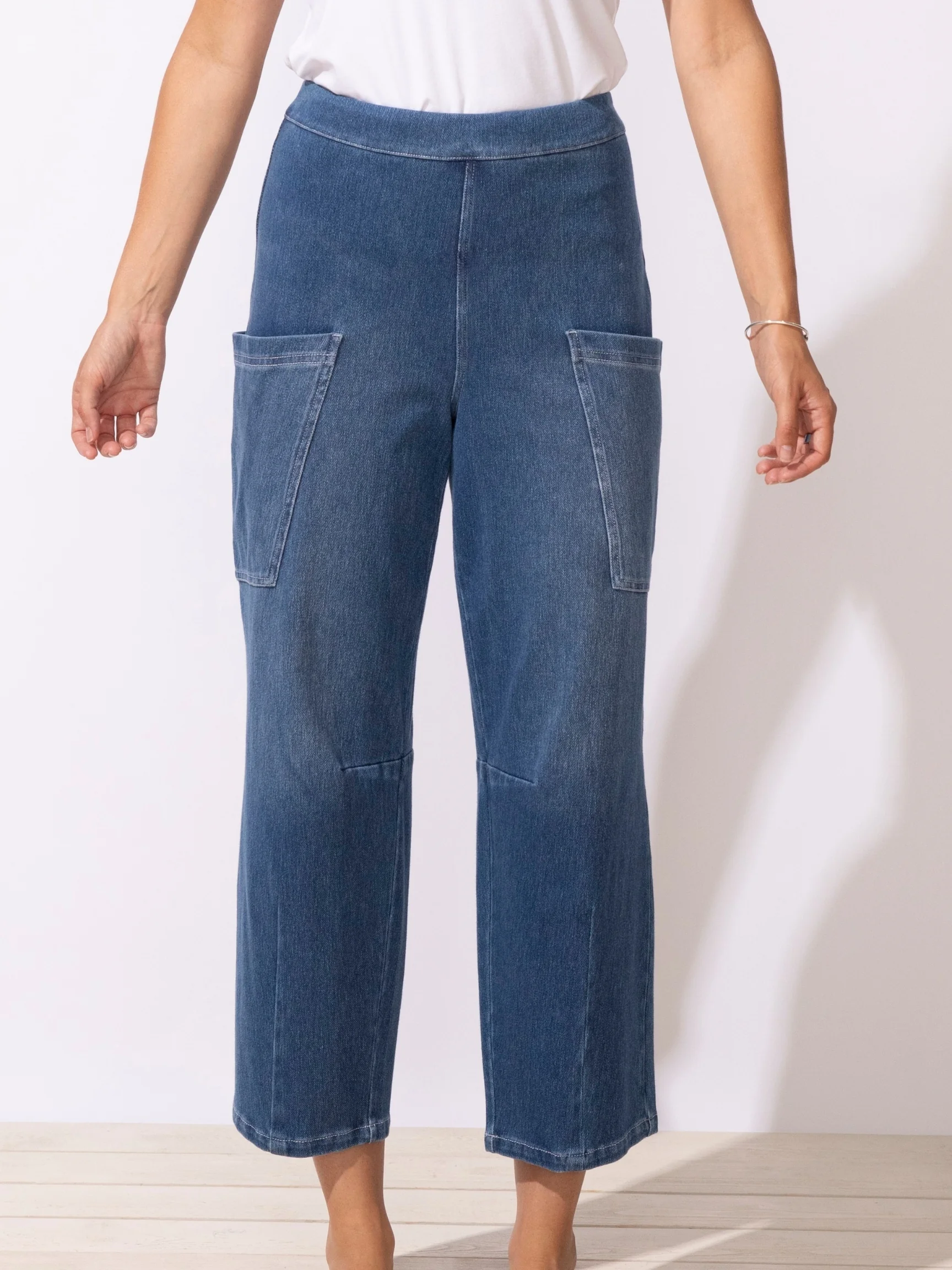 Darted Flood Jean in Mid Wash