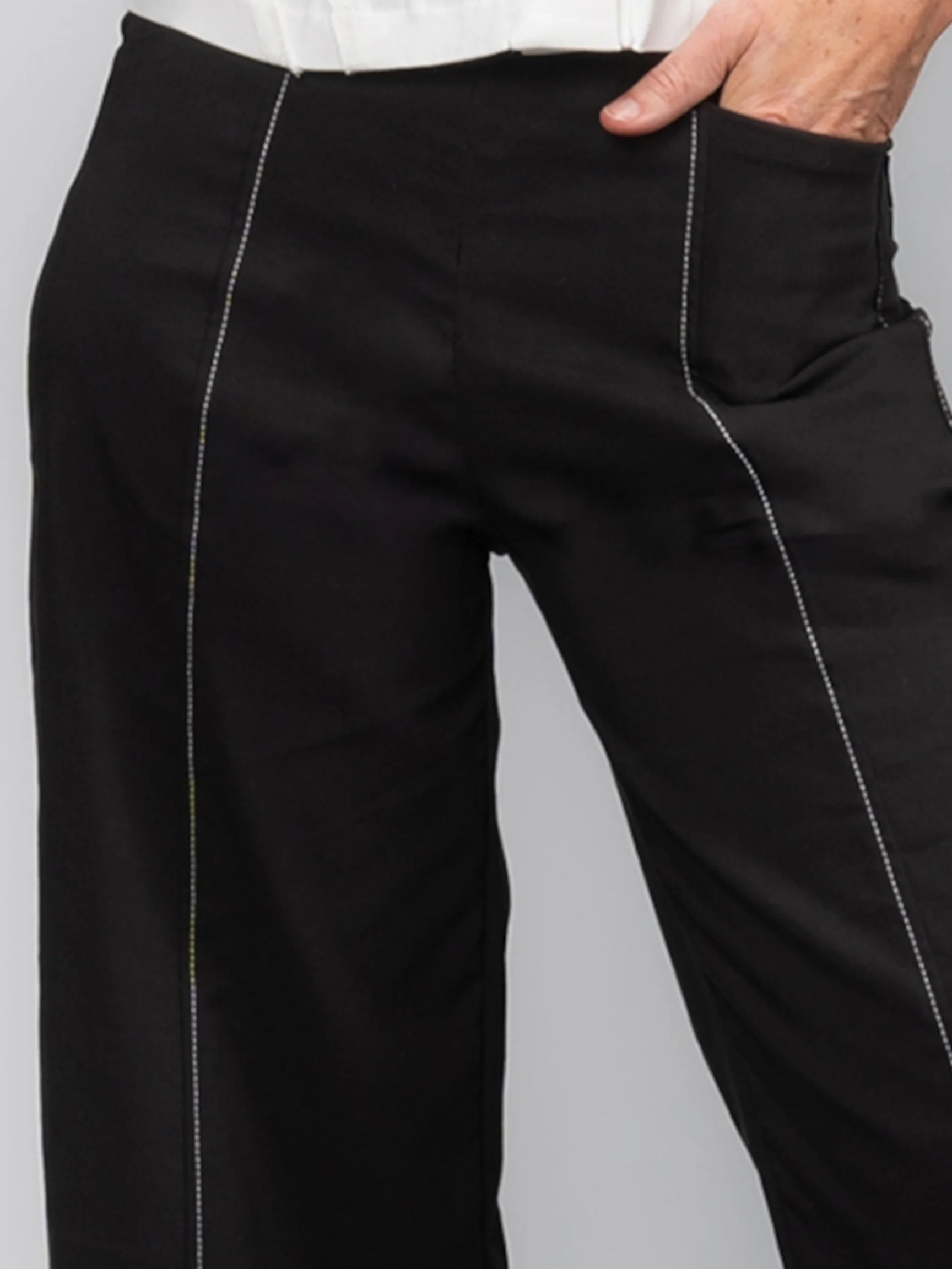 Davis Pant in Black