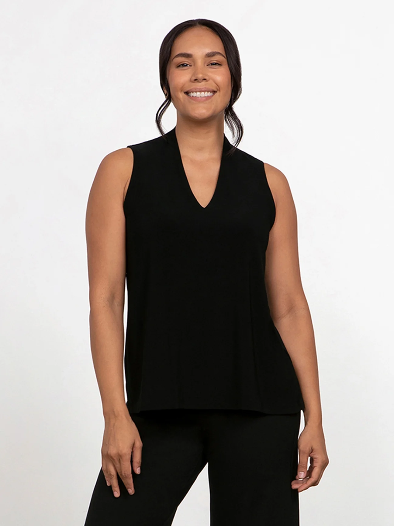 Deep V Trapeze Tank in Black