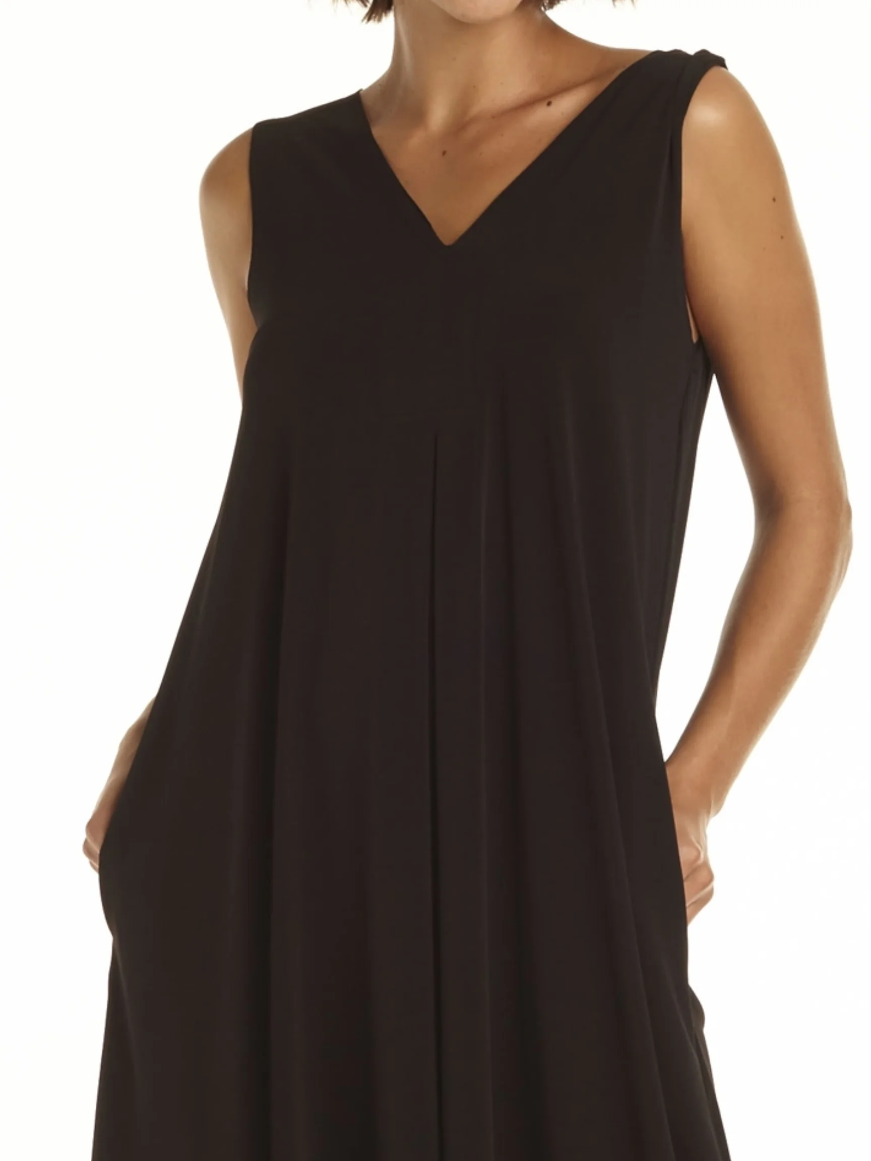 Double V Neck in Black