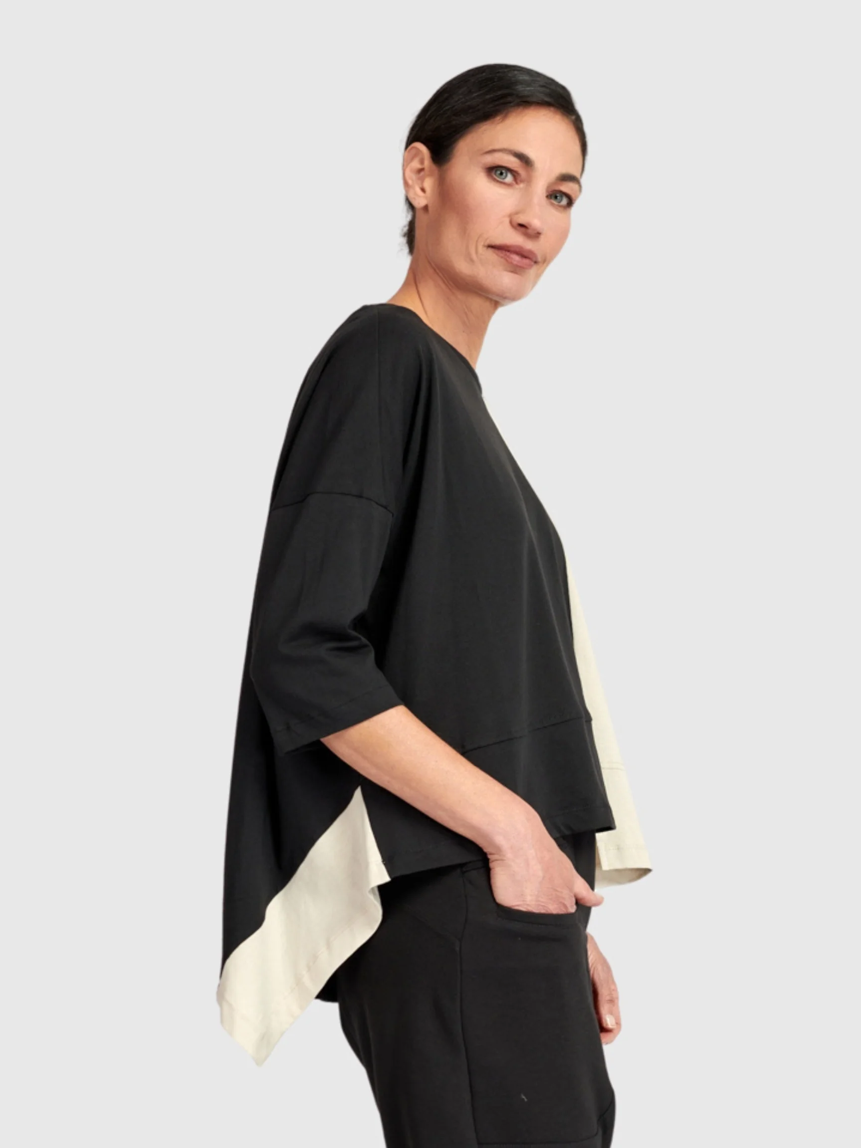 Duality Boxy Top in Mono
