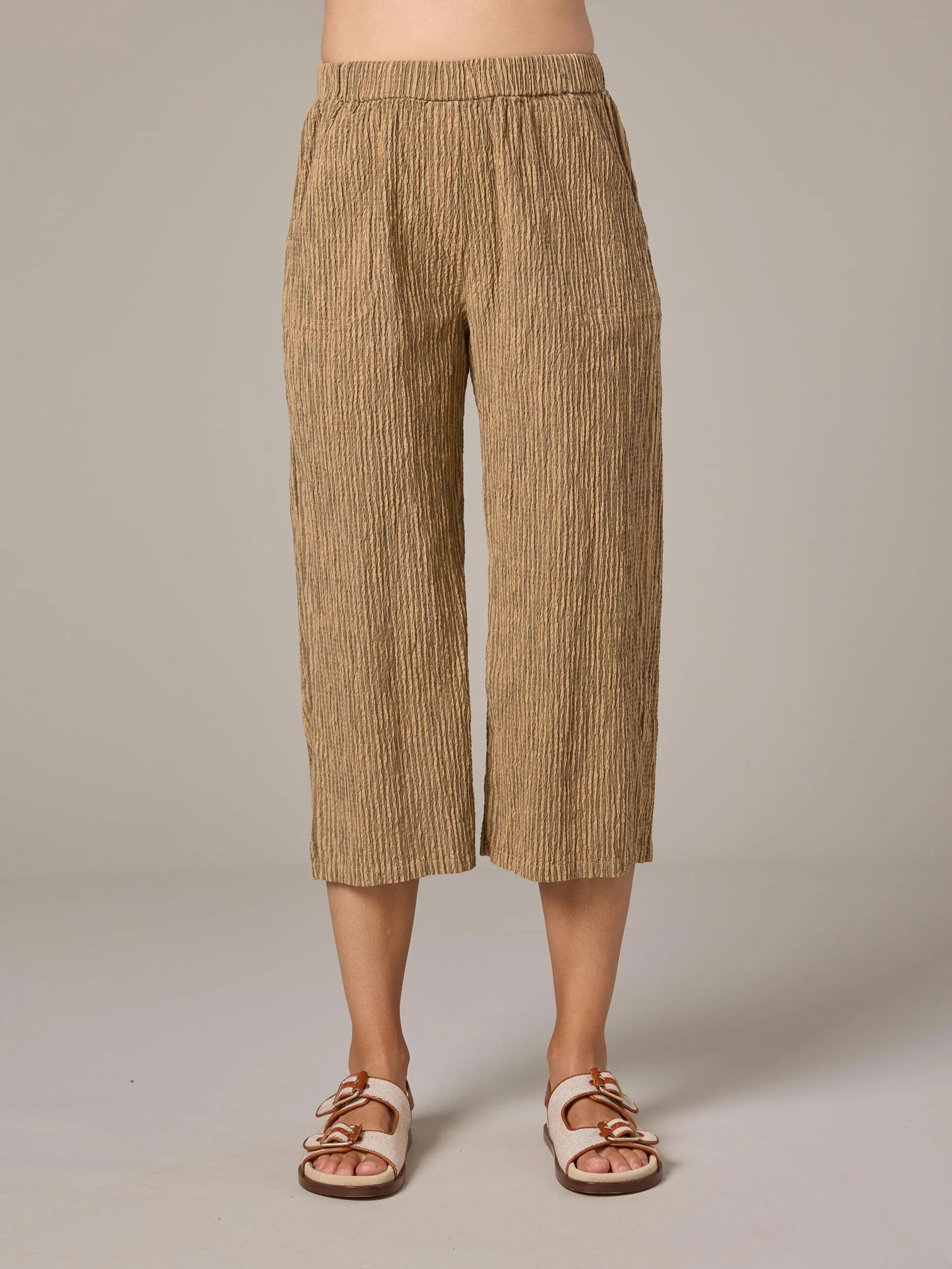 Easy Crop Pant in Bark