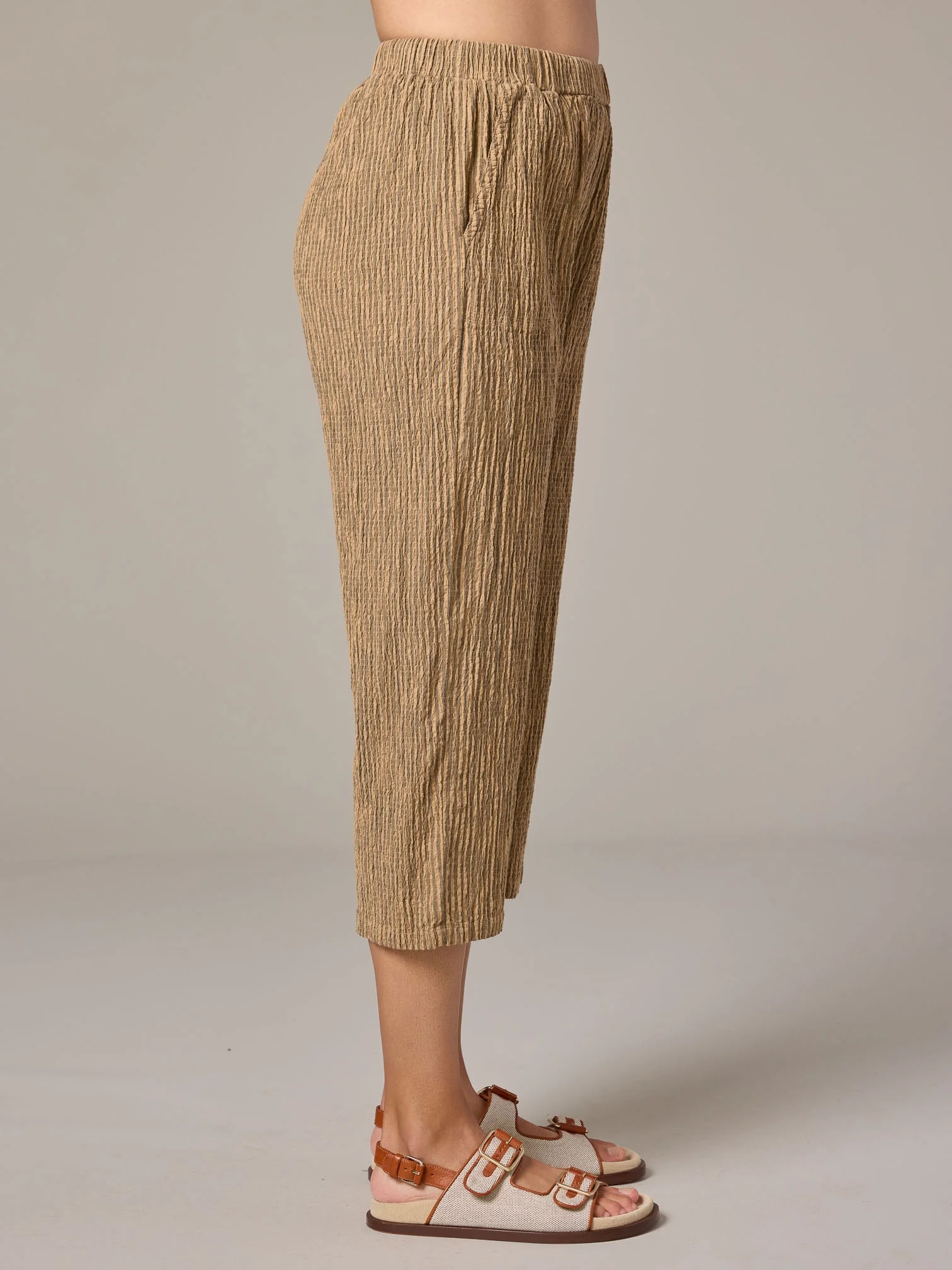 Easy Crop Pant in Bark