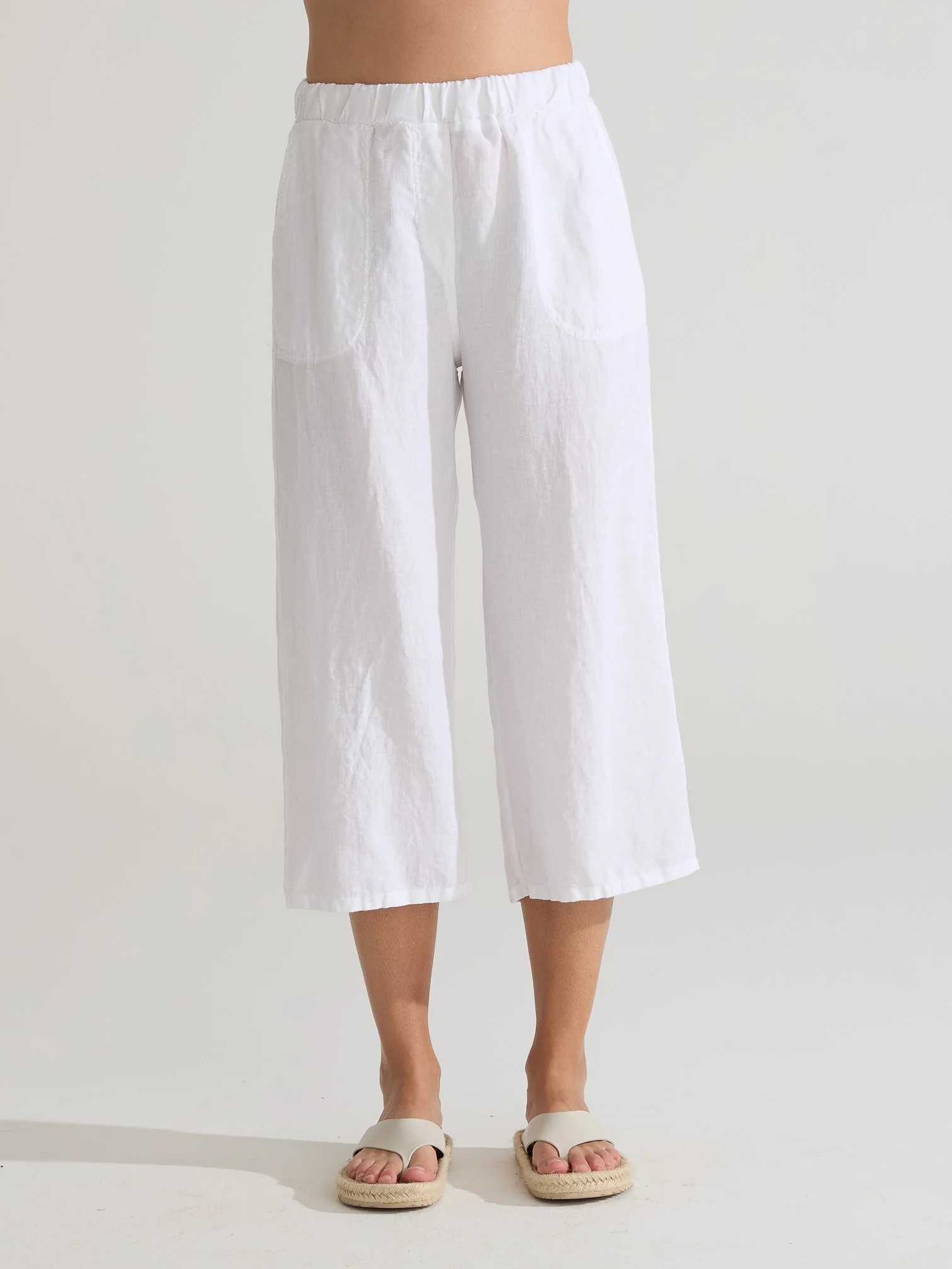 Easy Crop in White