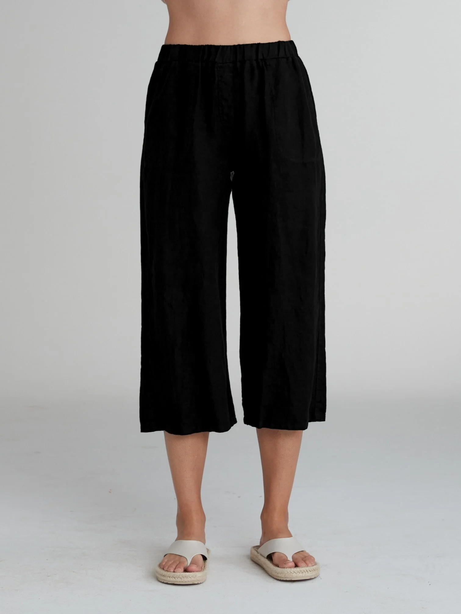Easy Crop in Black