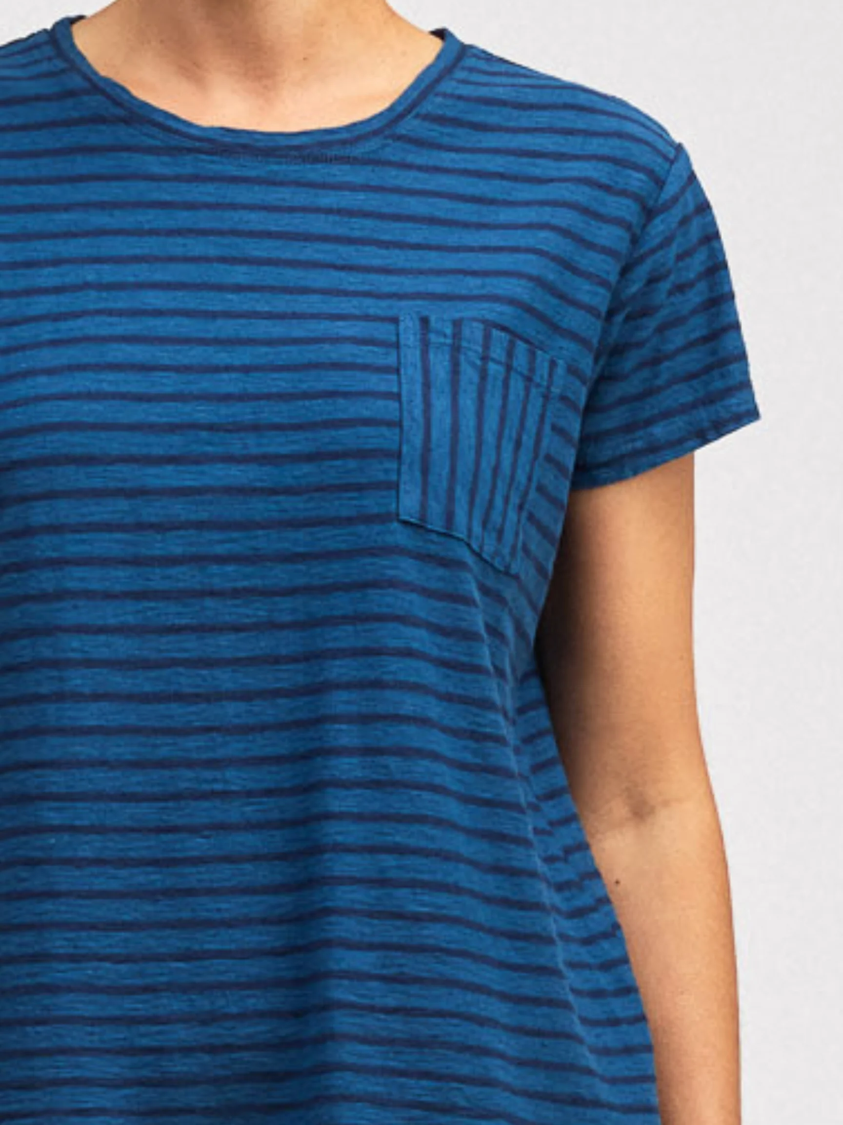 Easy Tee w/Pkt in Vivid Blue