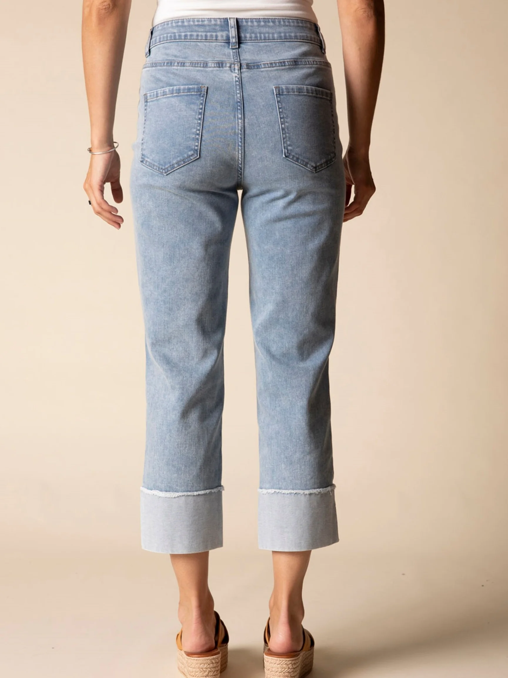 Embroid Cuff Capri in Light Denim