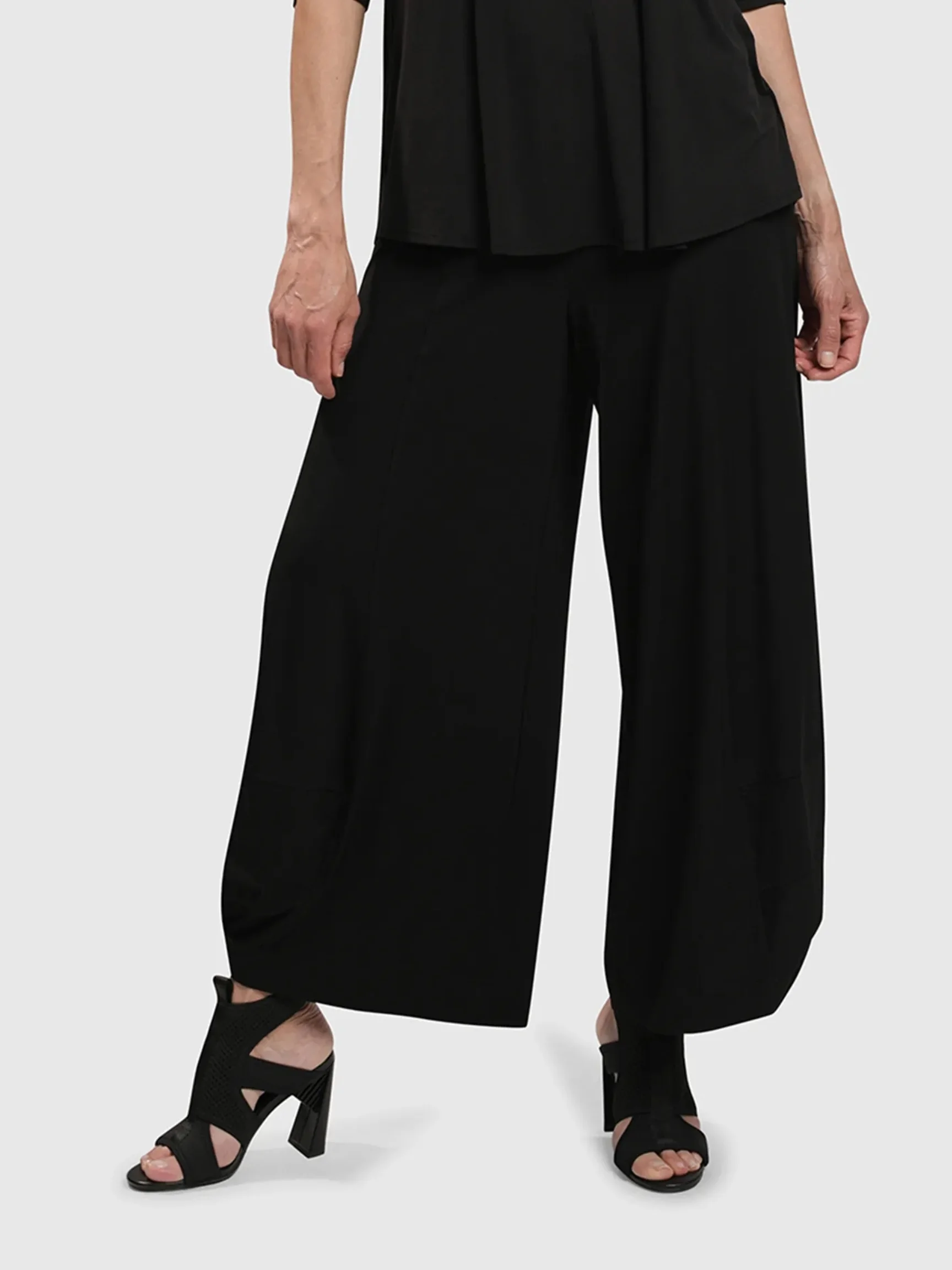 Essential Punto Pant in Black