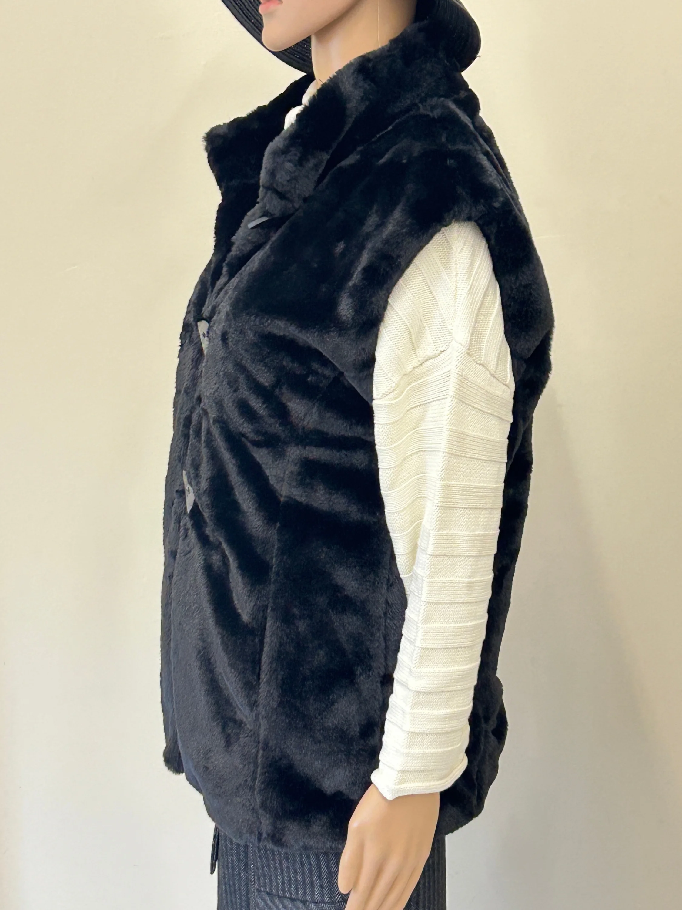 Faux Fur Stellar Vest in Black