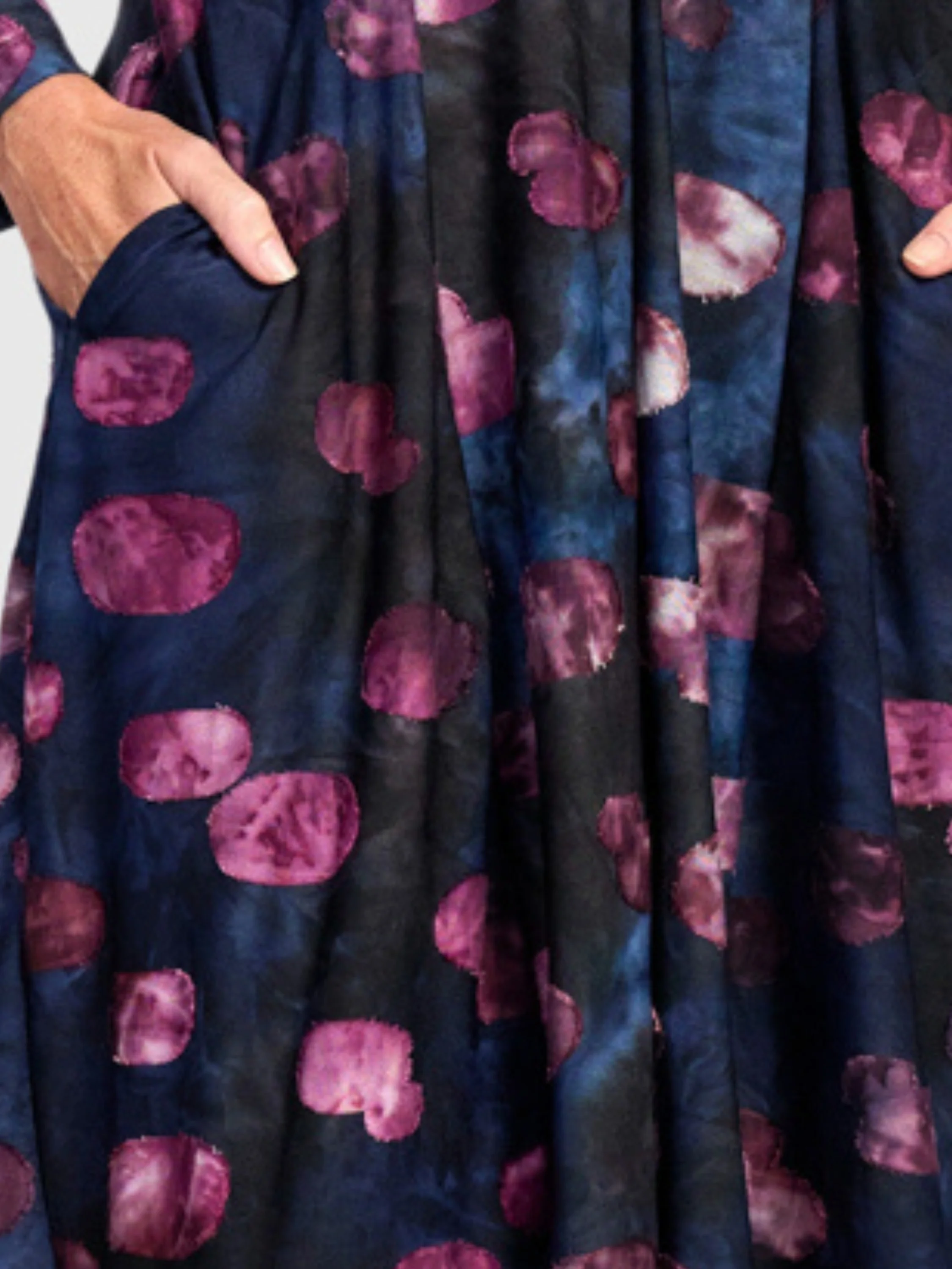 Festoon V-Neck Cocoon Dress in Midnight