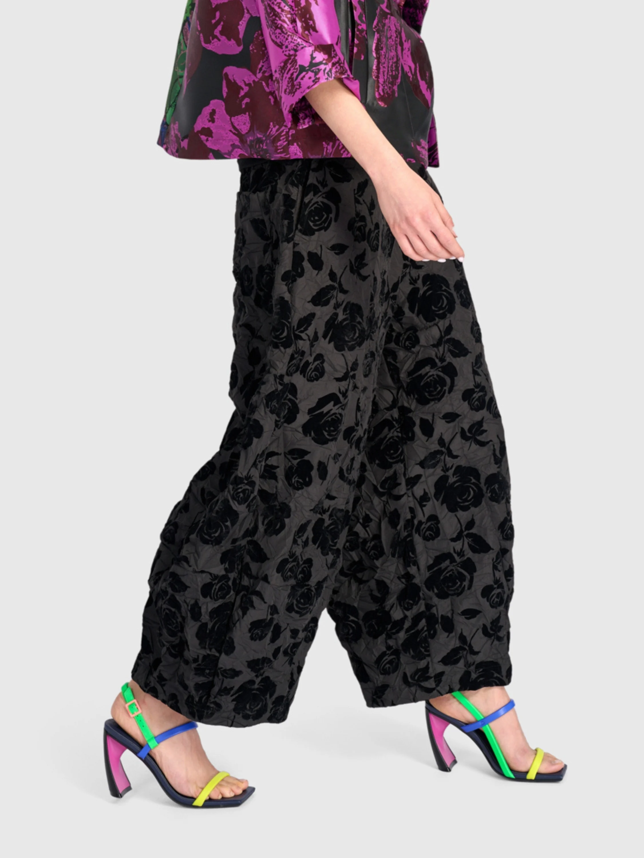 Floral Velvet Pant in Black