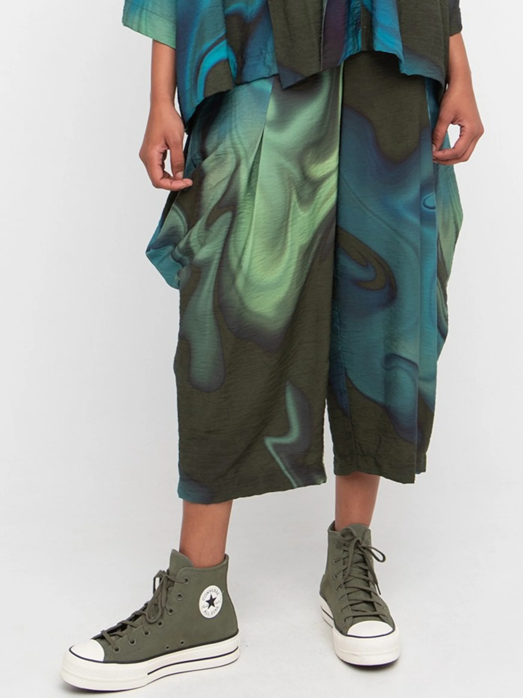 Fluid Crop Pant in Blue