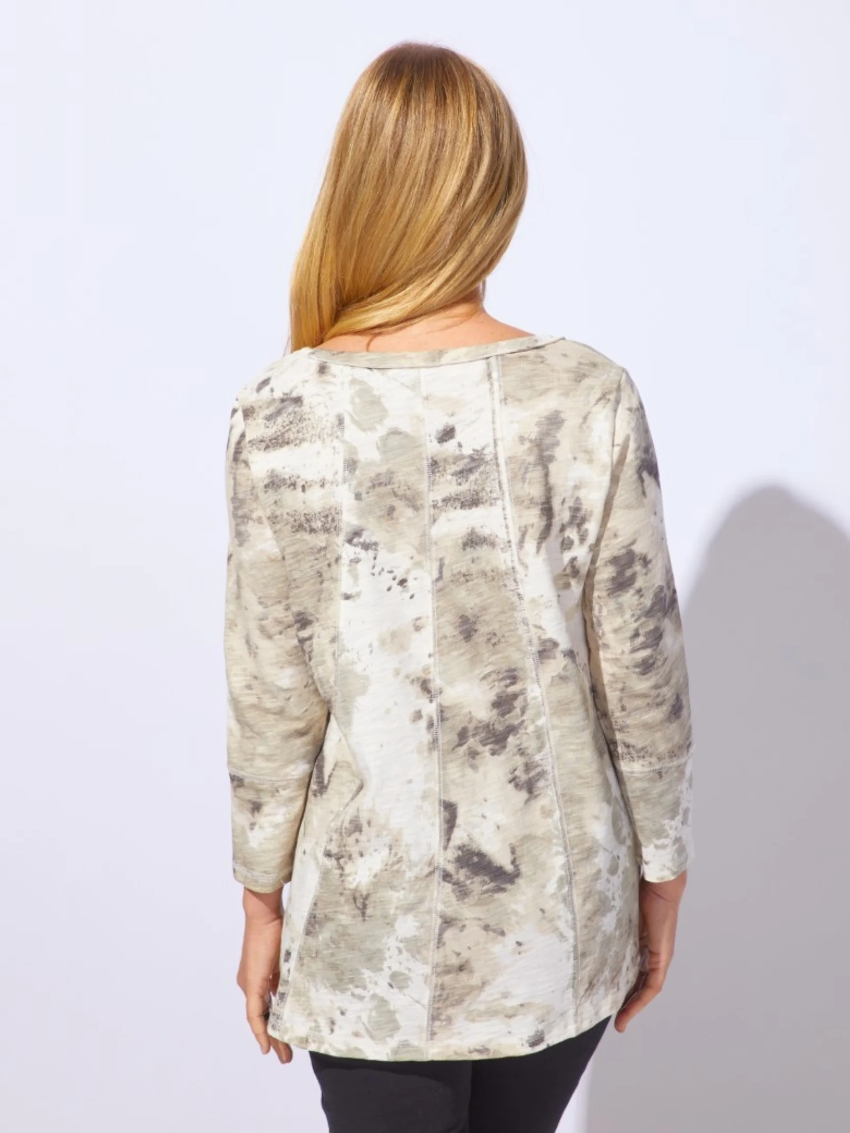Freedom V-Neck in Khaki