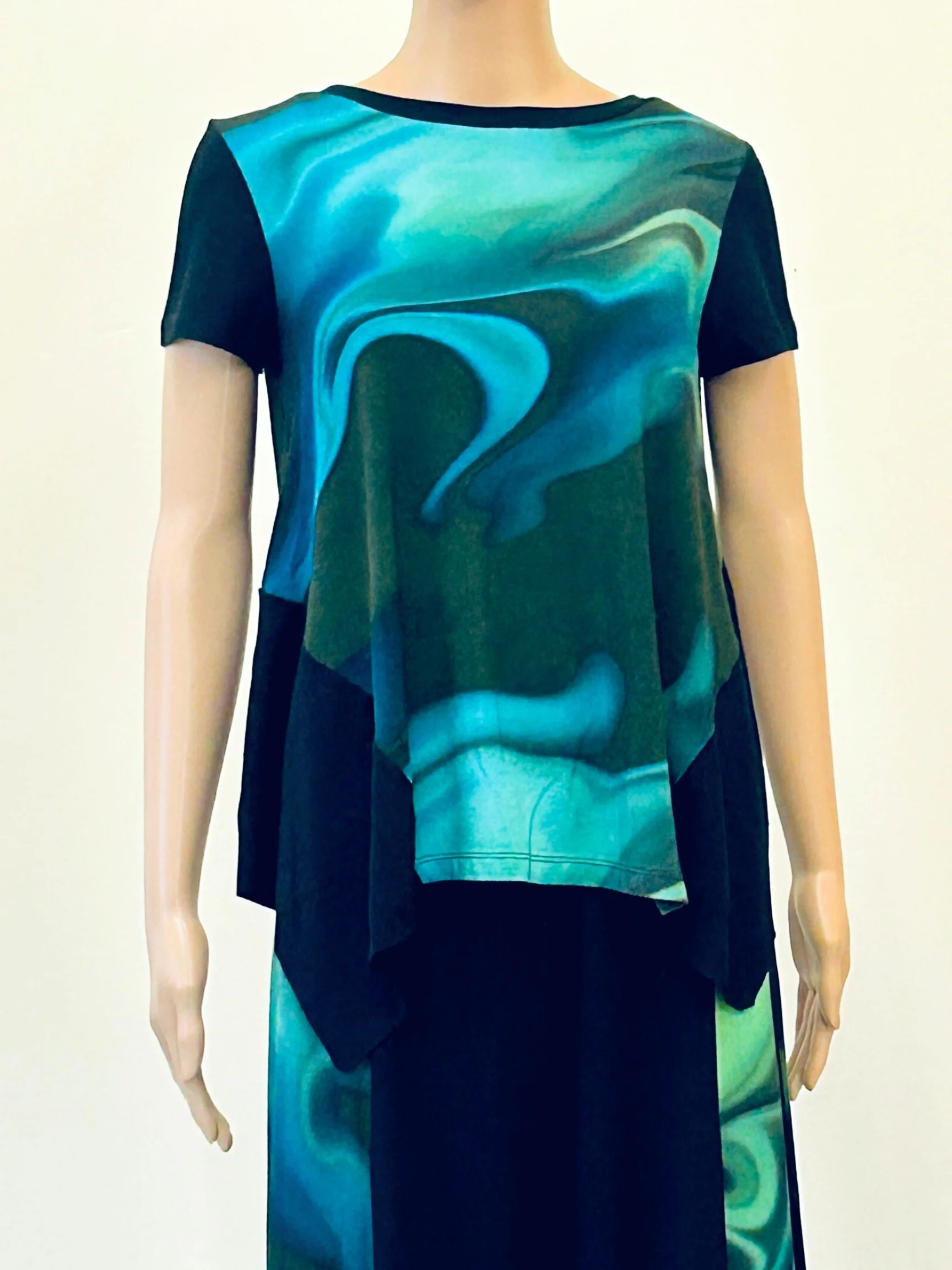 Go Go Reversible Tee in Blue