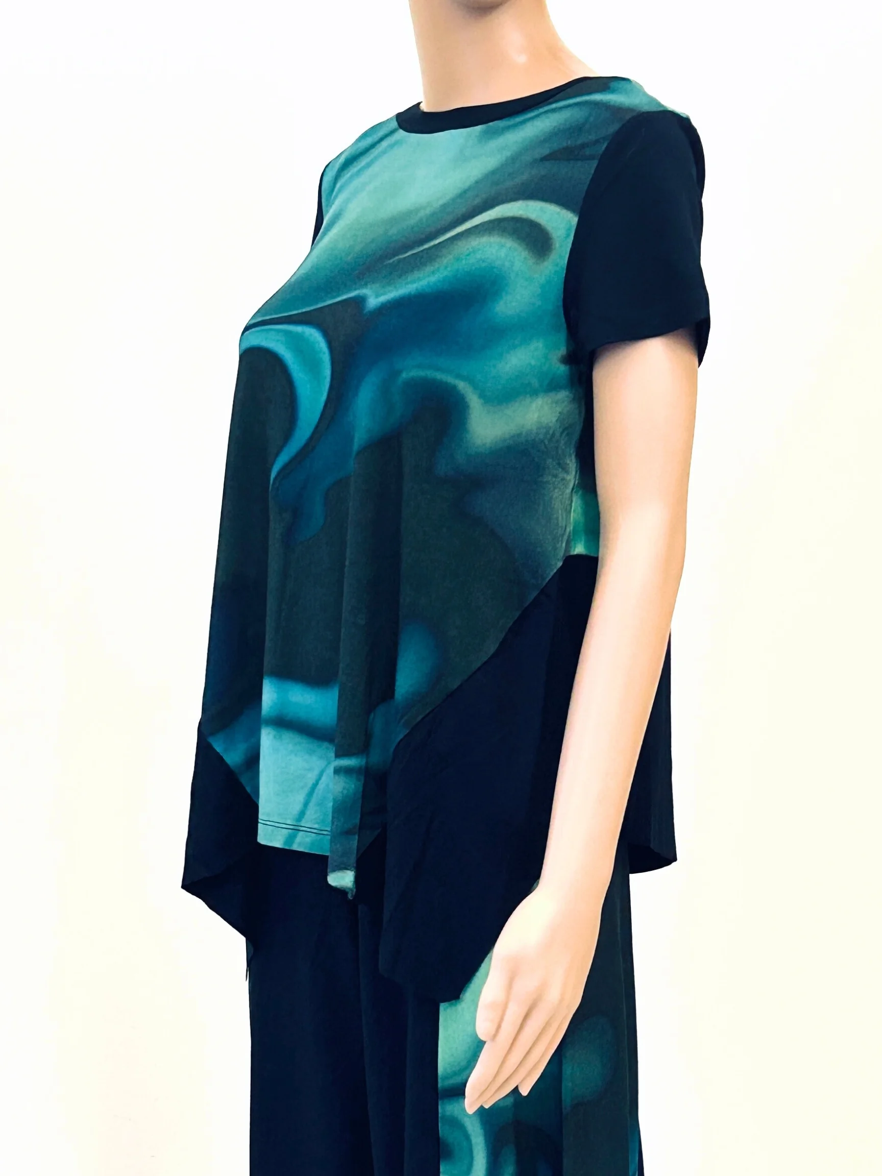 Go Go Reversible Tee in Blue