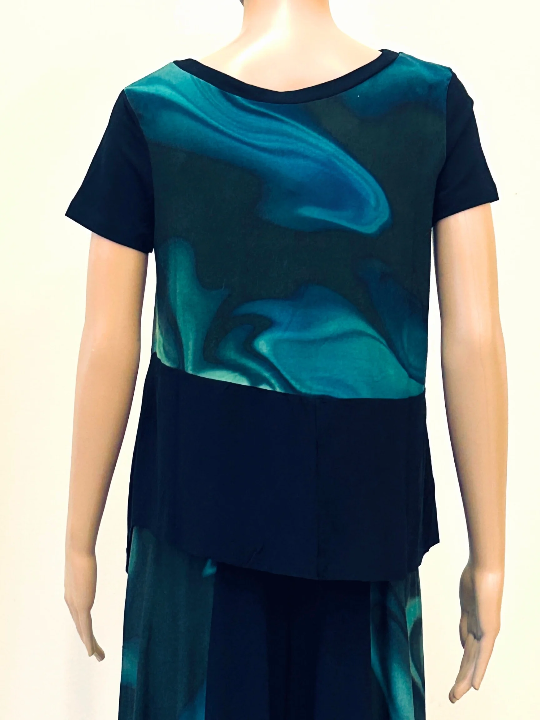 Go Go Reversible Tee in Blue