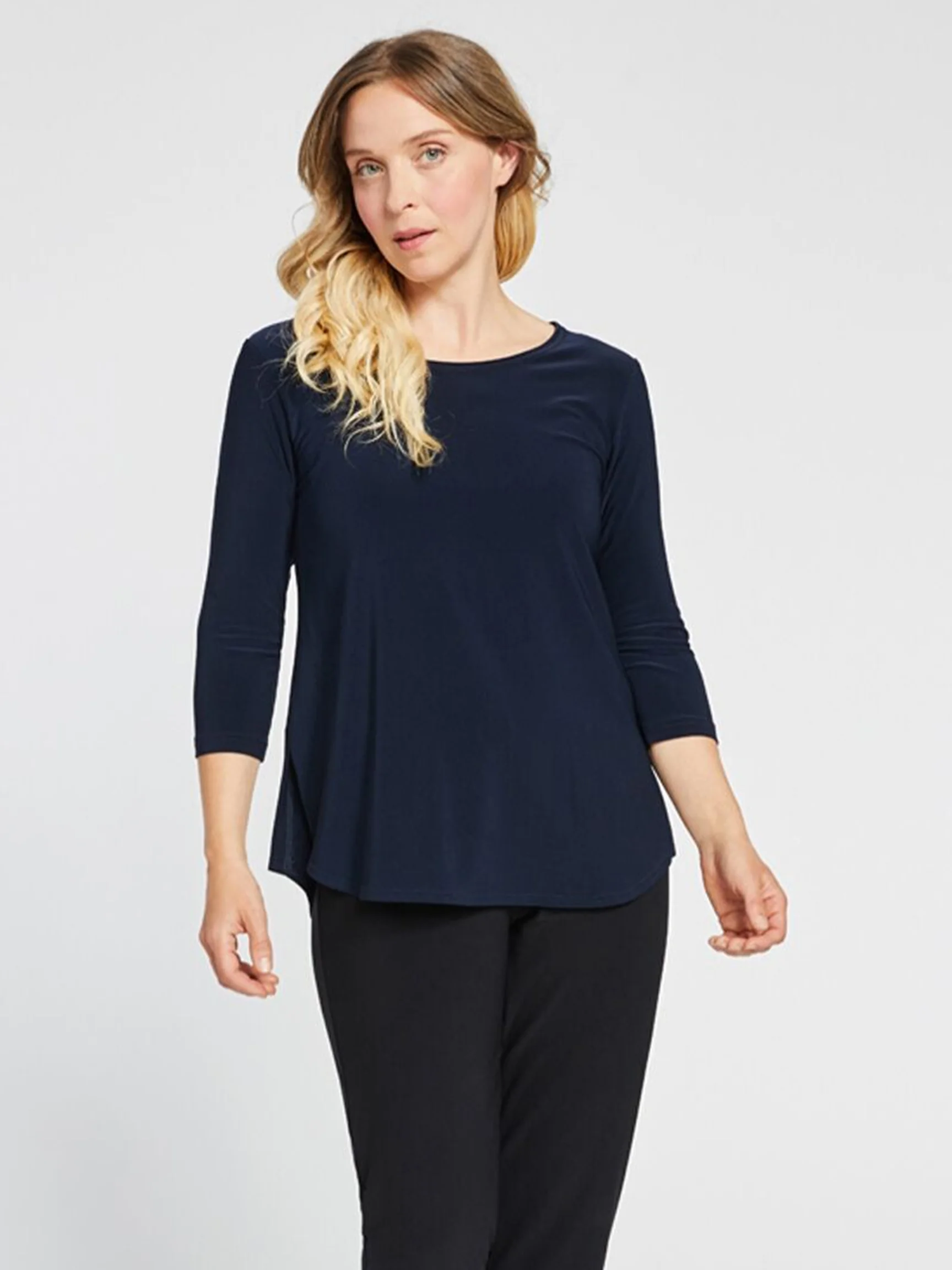 Go To Classic 3/4 Sleeve Relaxed Tee in Navy