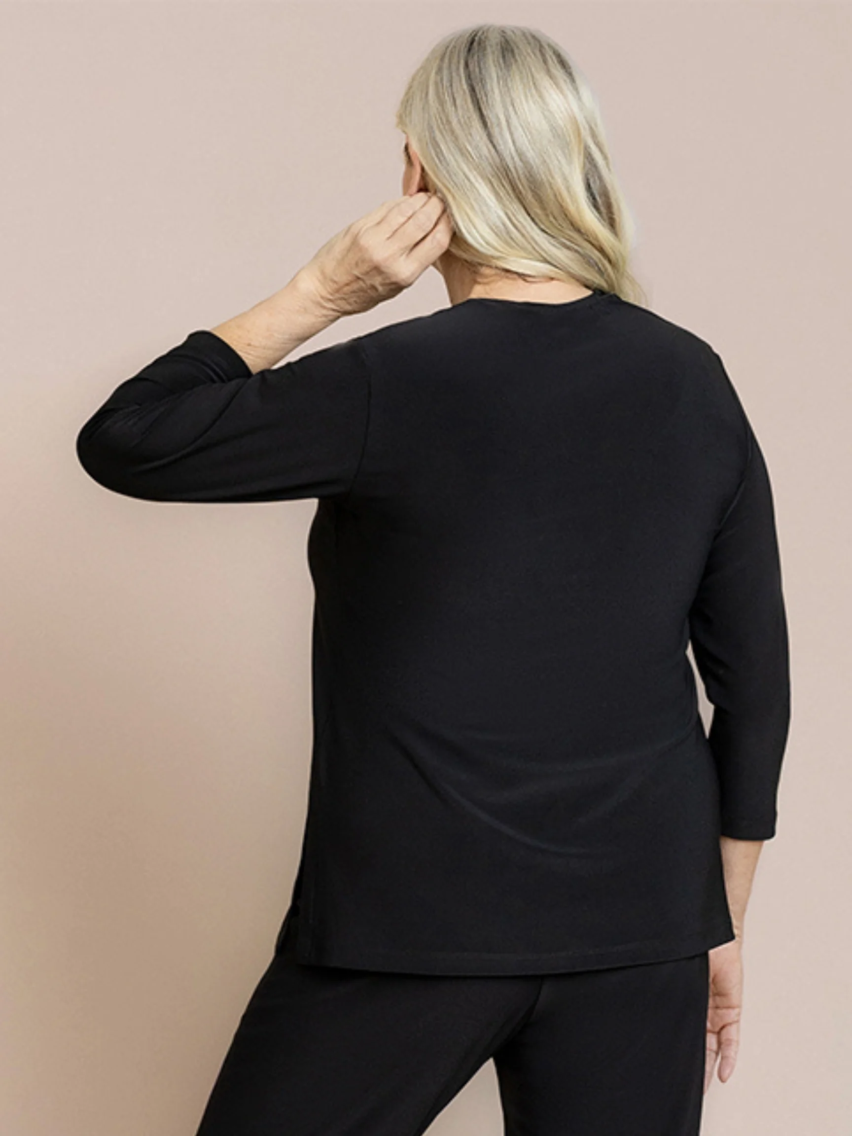 Go To Narrow V-Neck Top in Black