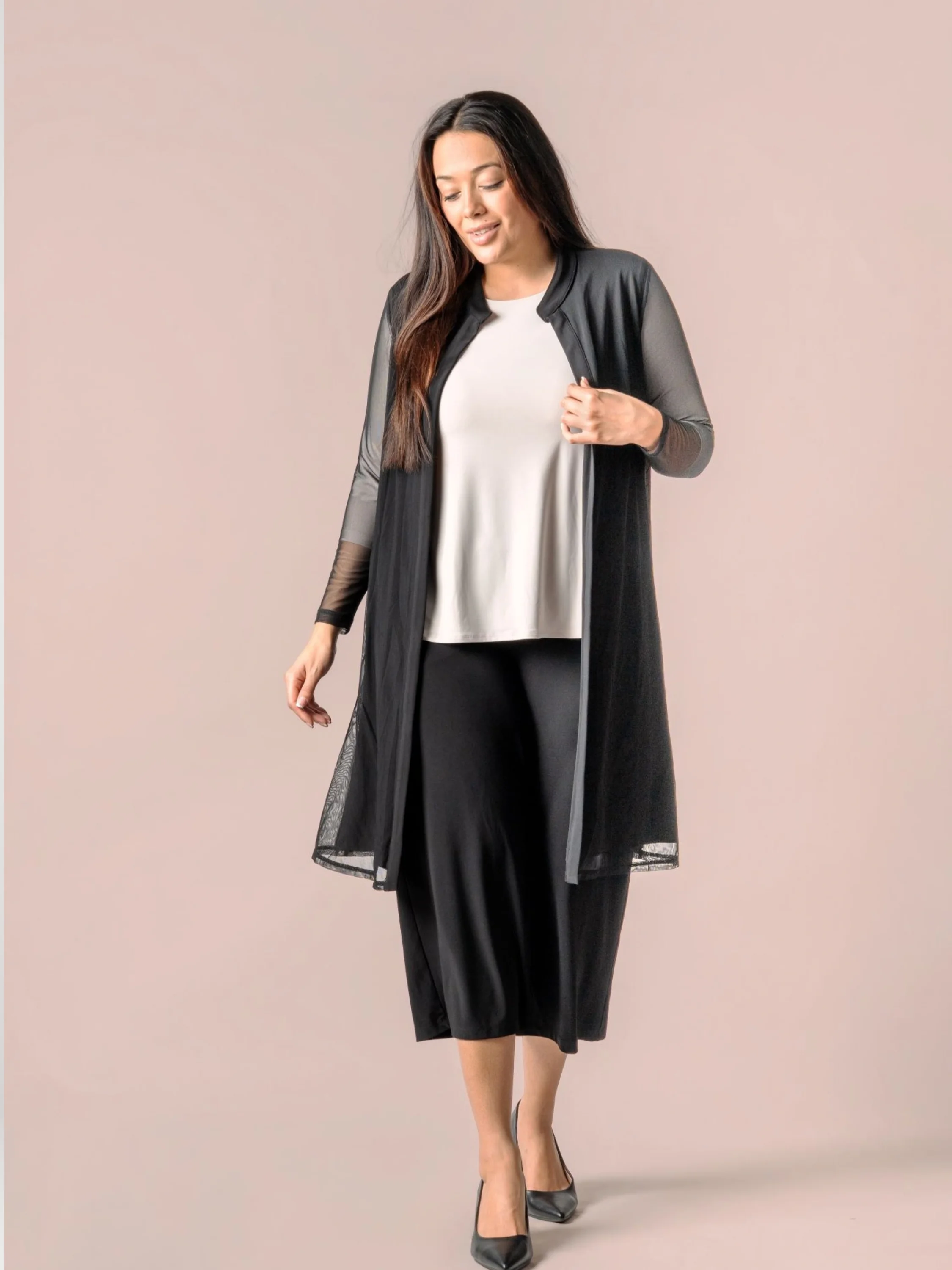 Grand Duster in Black/Grand Iris Cashew