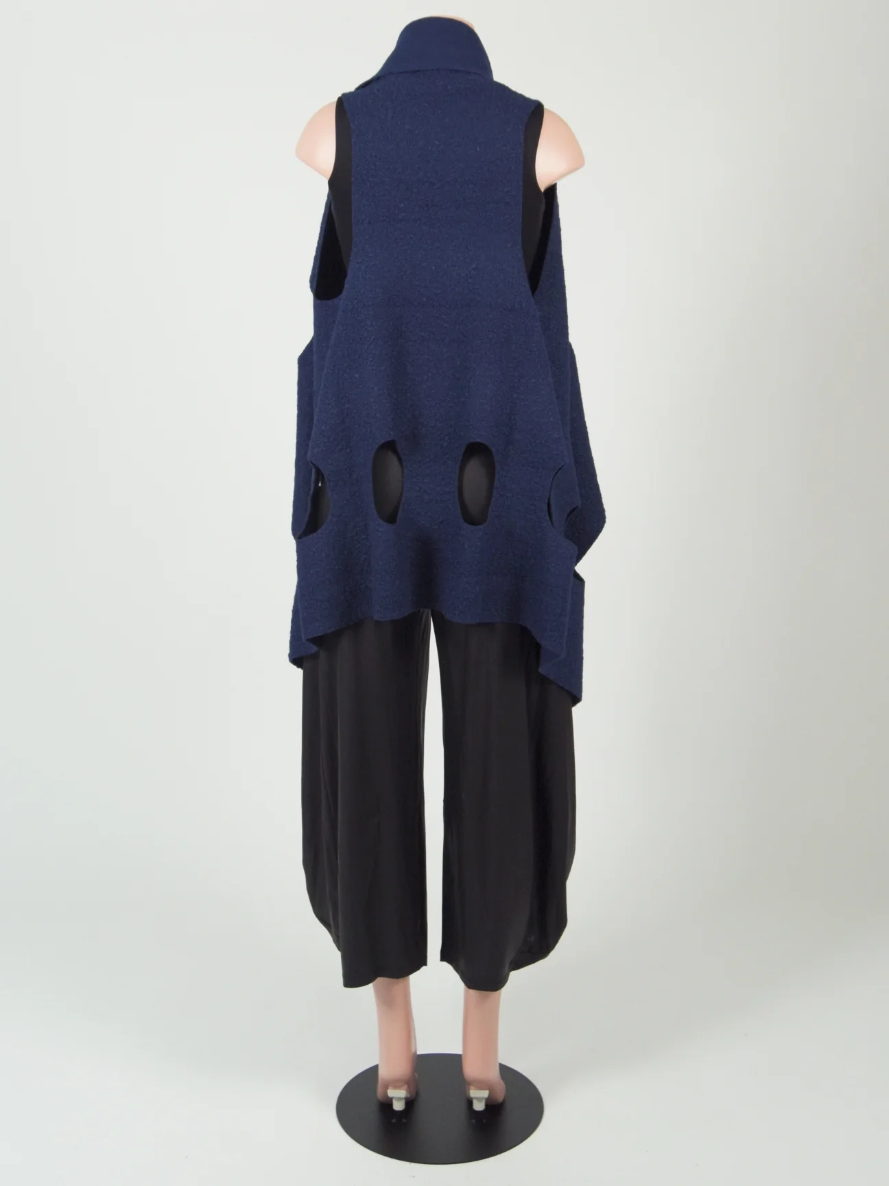 Heather Vest in Navy