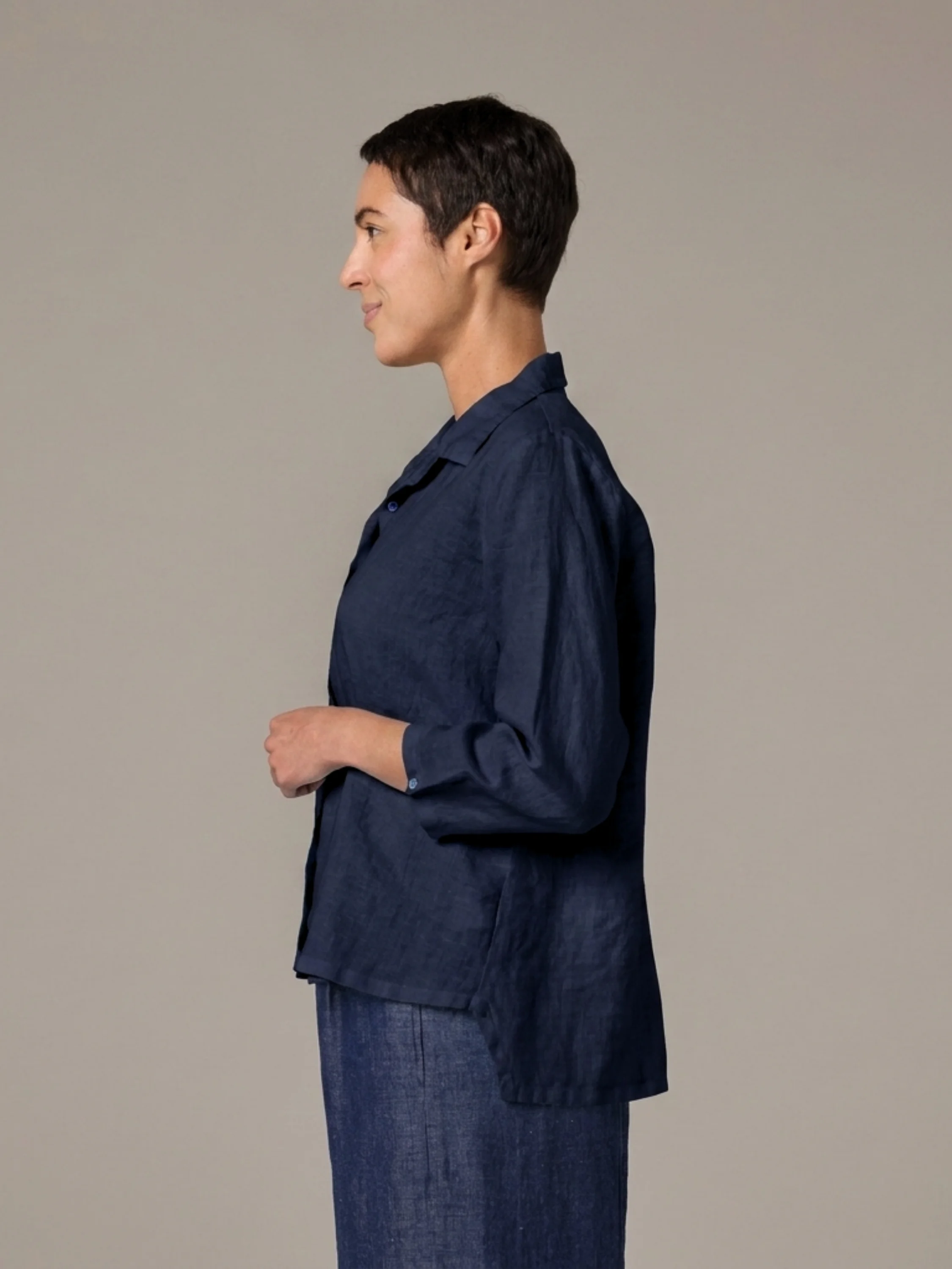 Hi-Low Crop Shirt in Naval