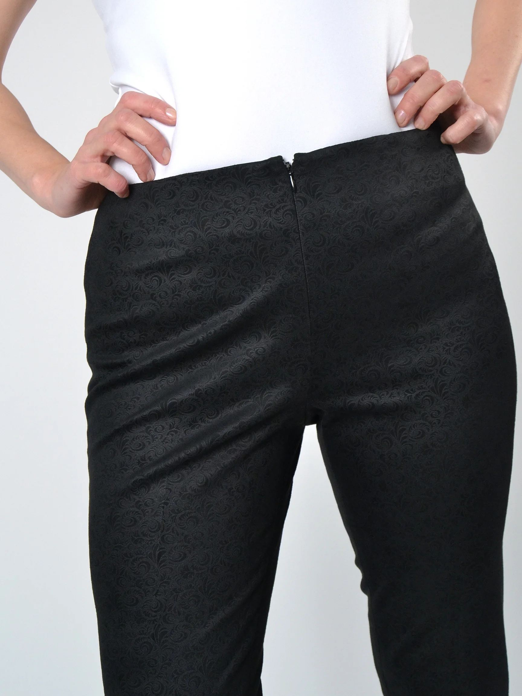 Jasmine Embossed Faux Suede Pant in Black