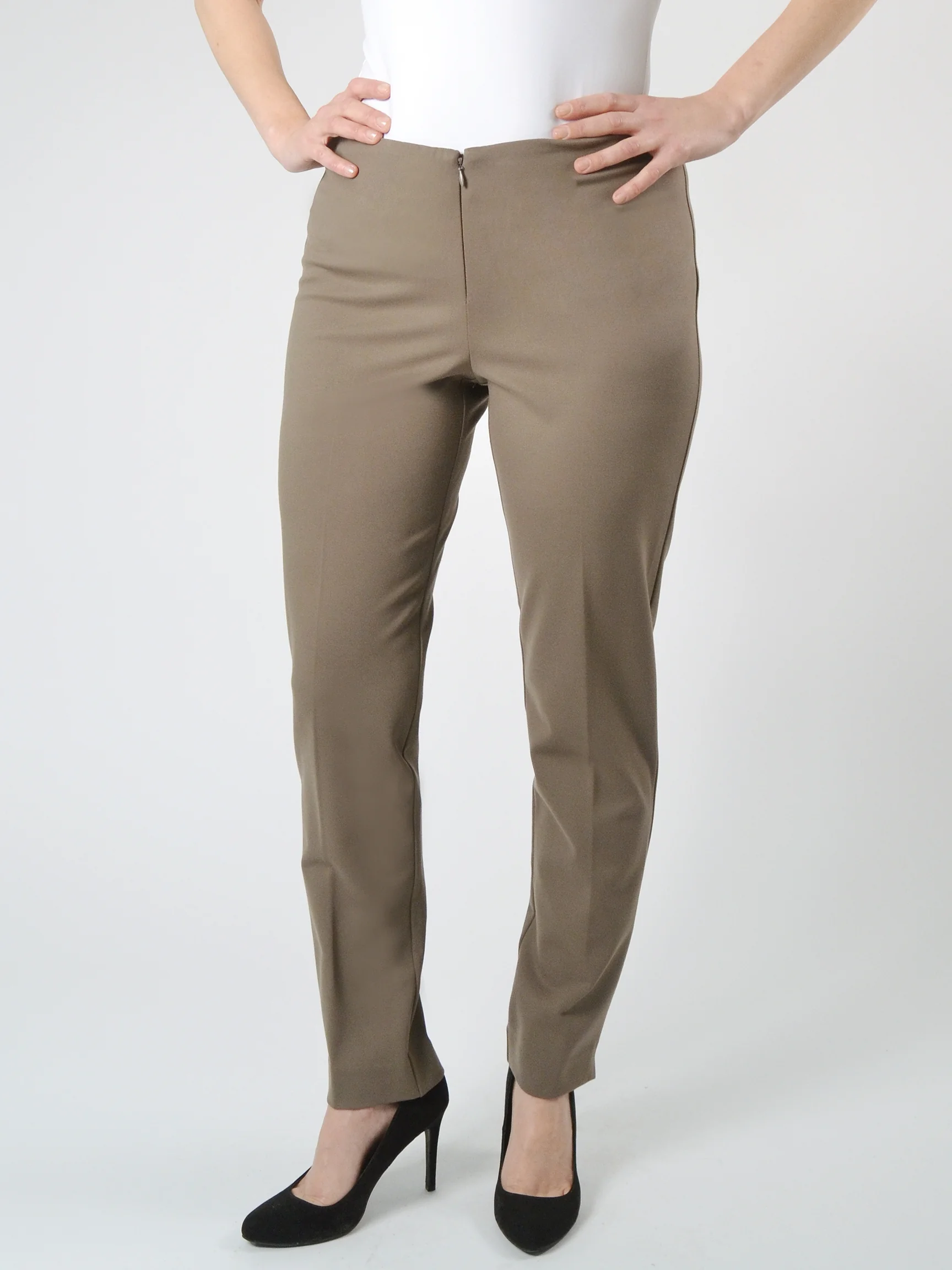 Jerry Ankle Pant in Clay