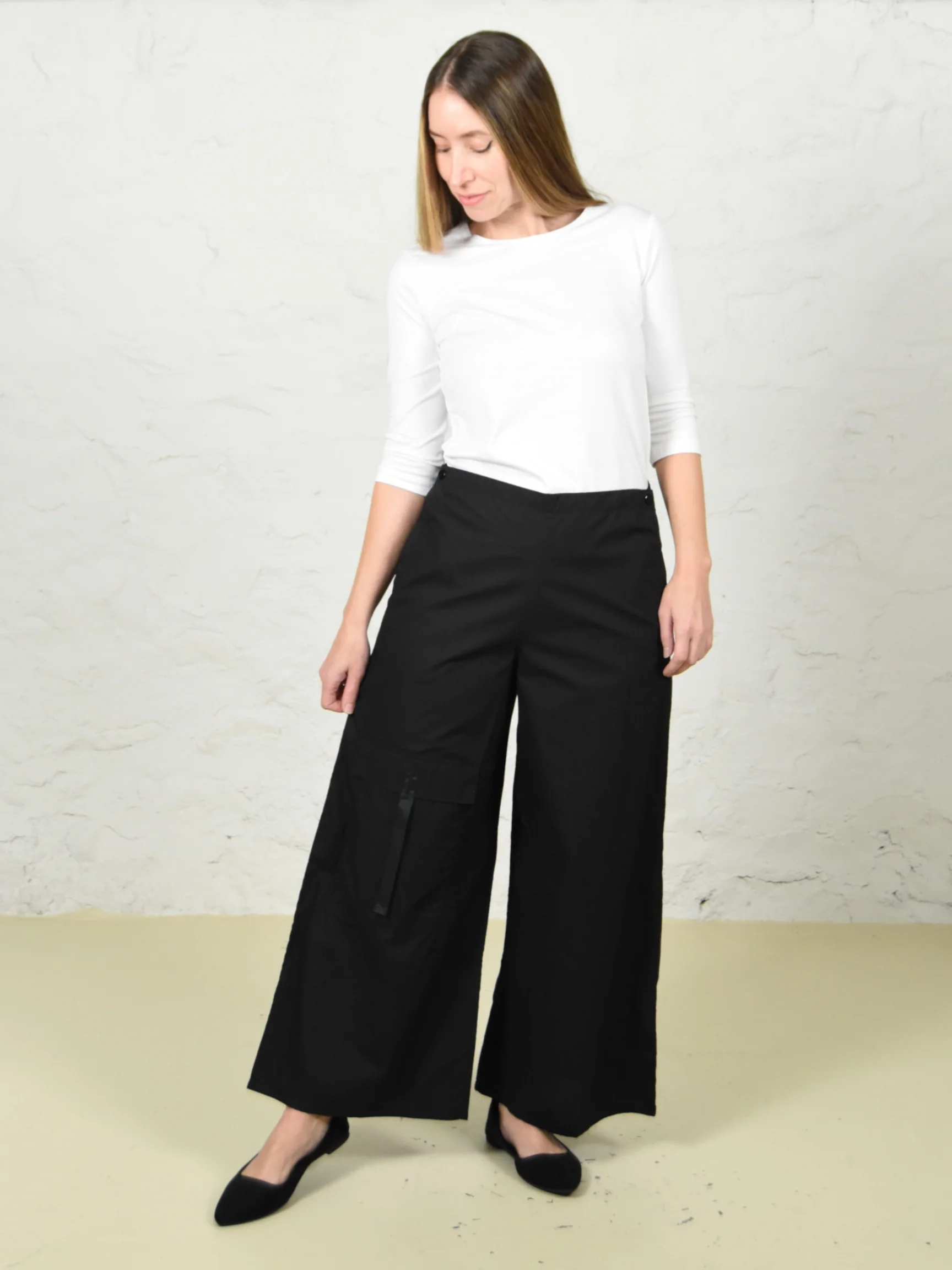 Karina Pant in Black
