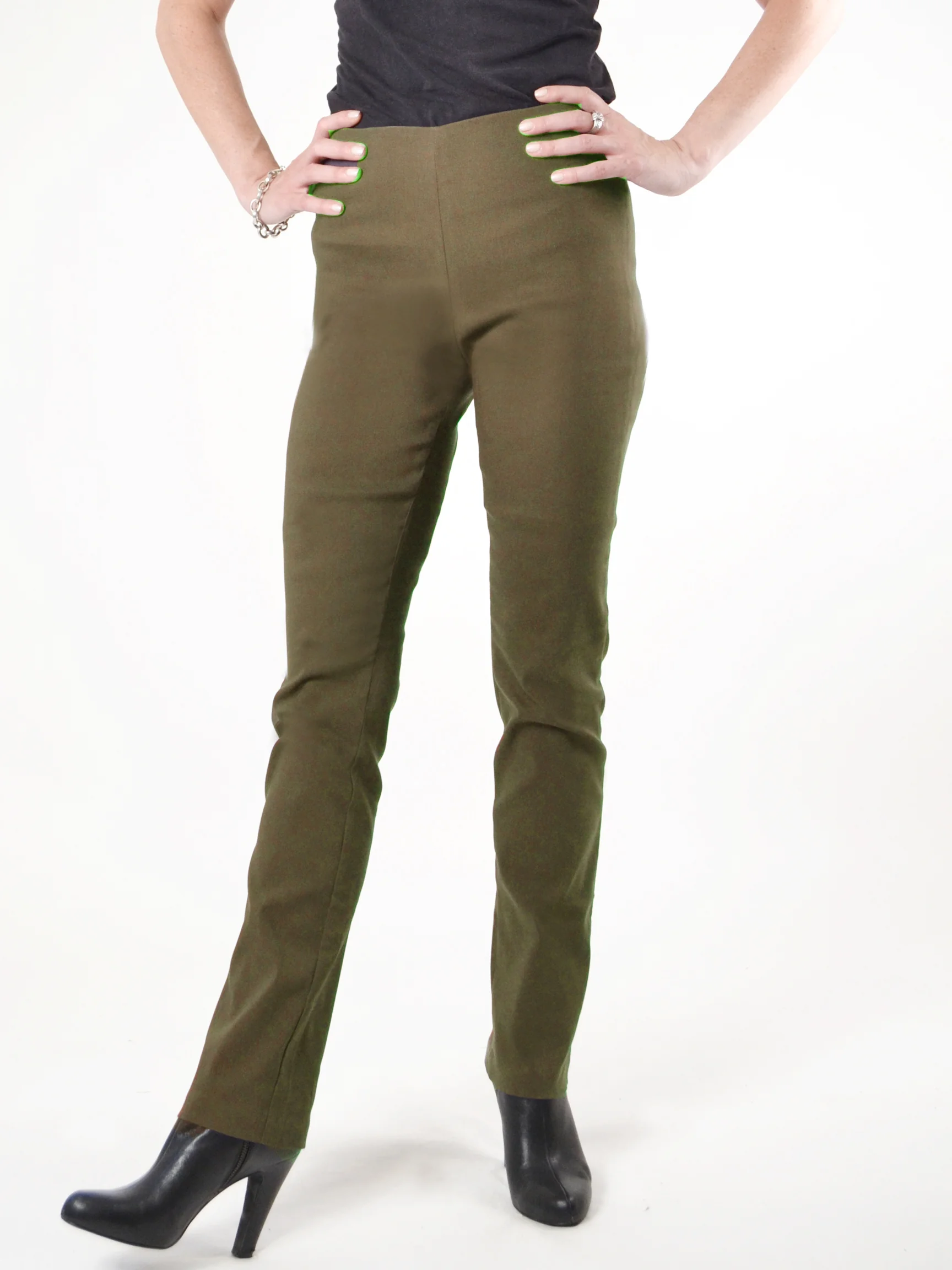 Keesha Pant in Khaki