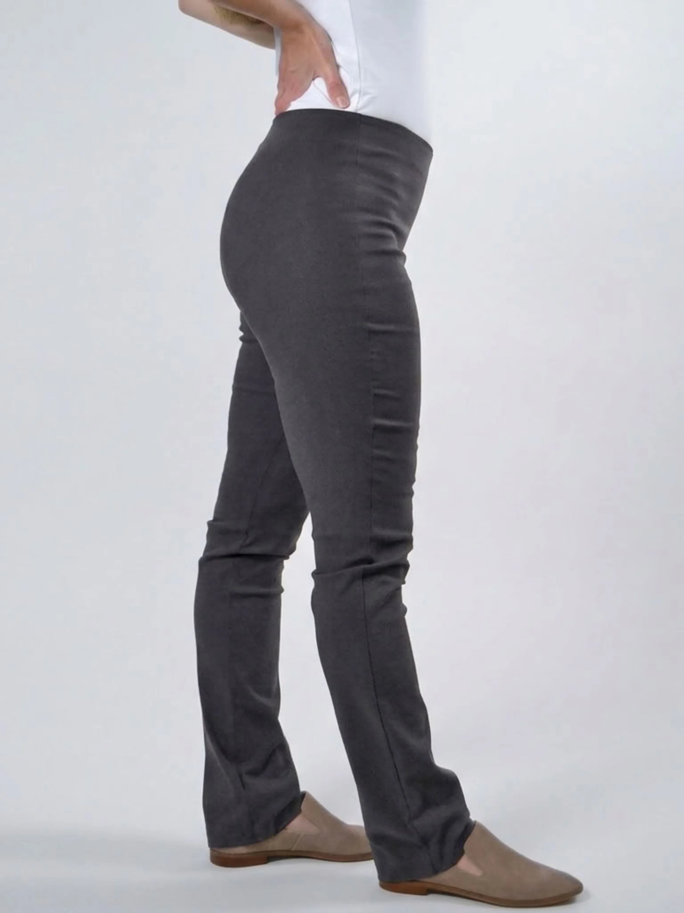 Keesha Pant in Dark Olive
