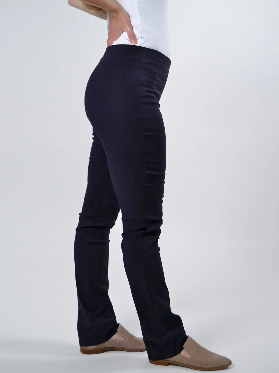 Keesha Pant in Navy