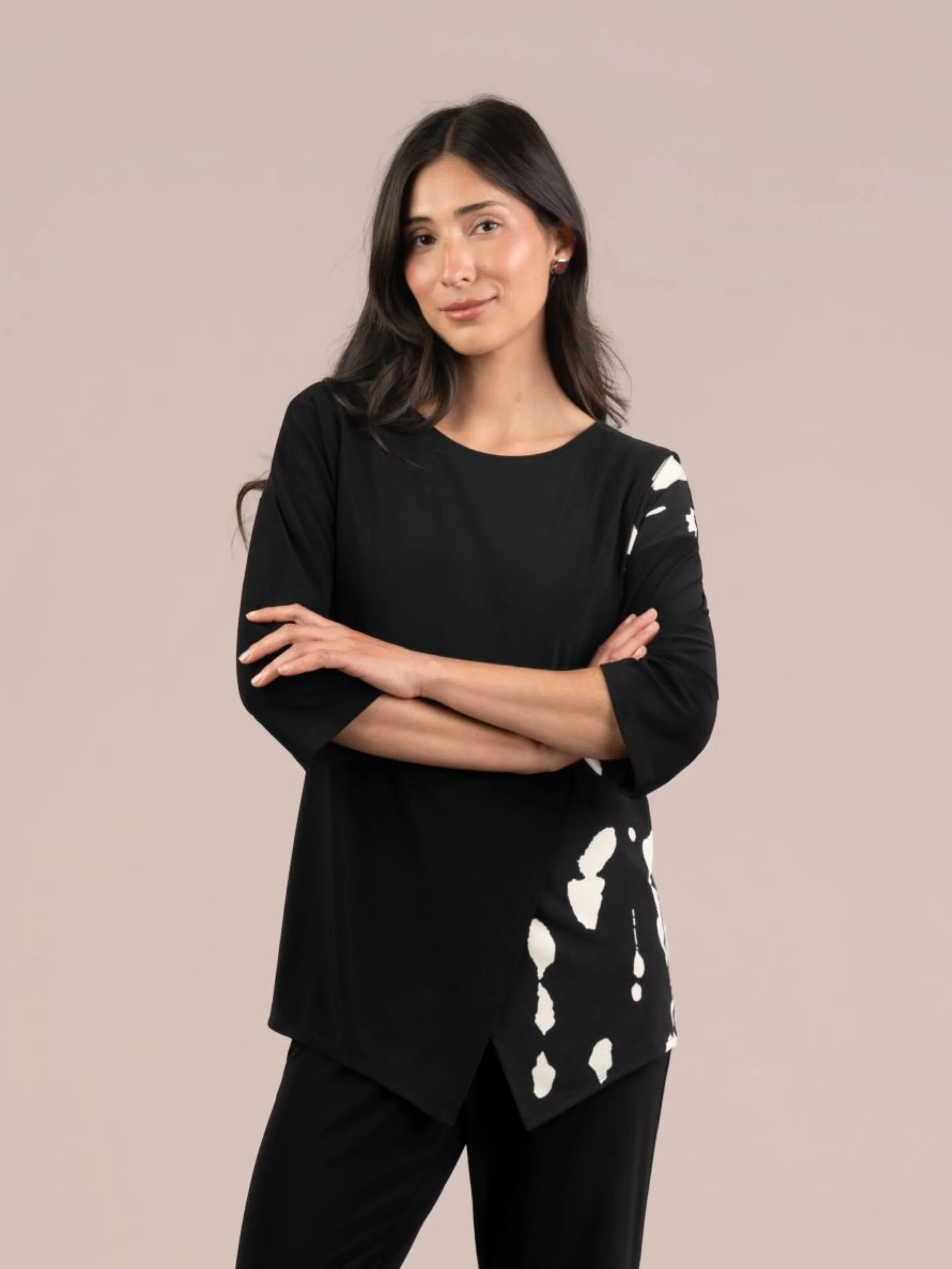 Kite Front Top Block Print 3/4 in Black/Cashew Splatter