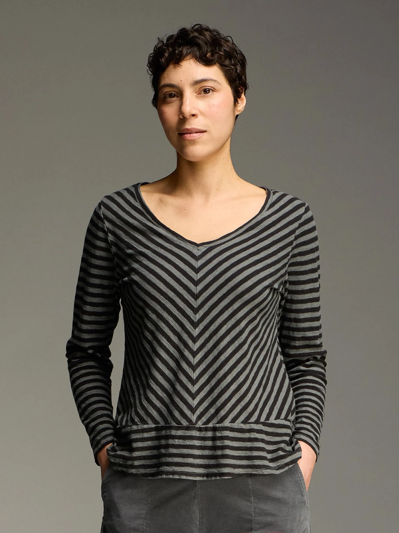 L/S Border Top in Iron