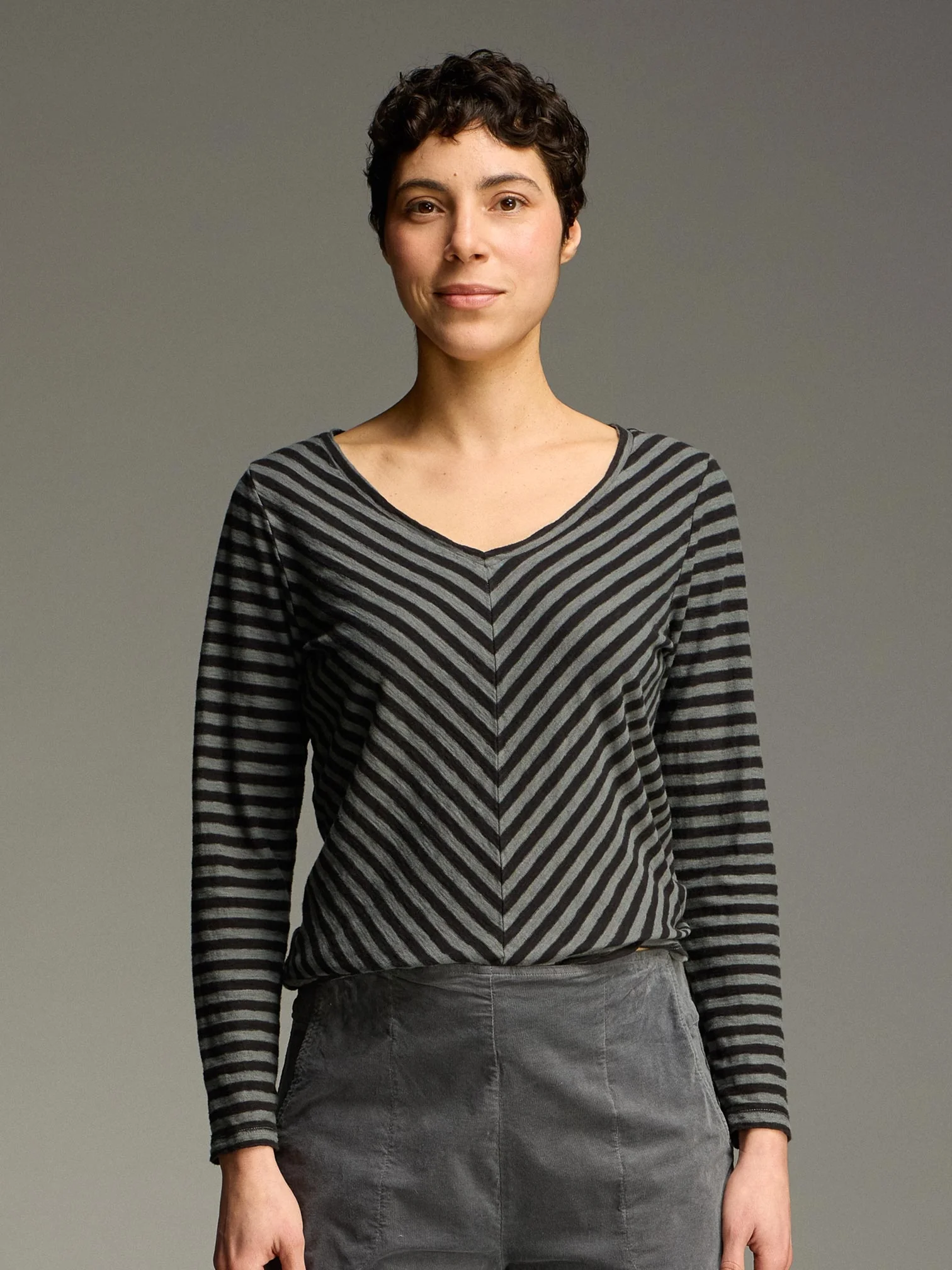 L/S Border Top in Iron