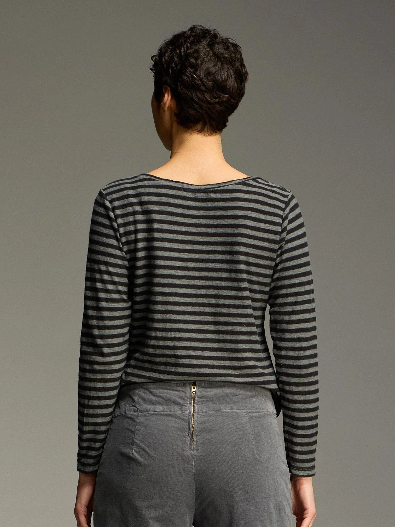 L/S Border Top in Iron