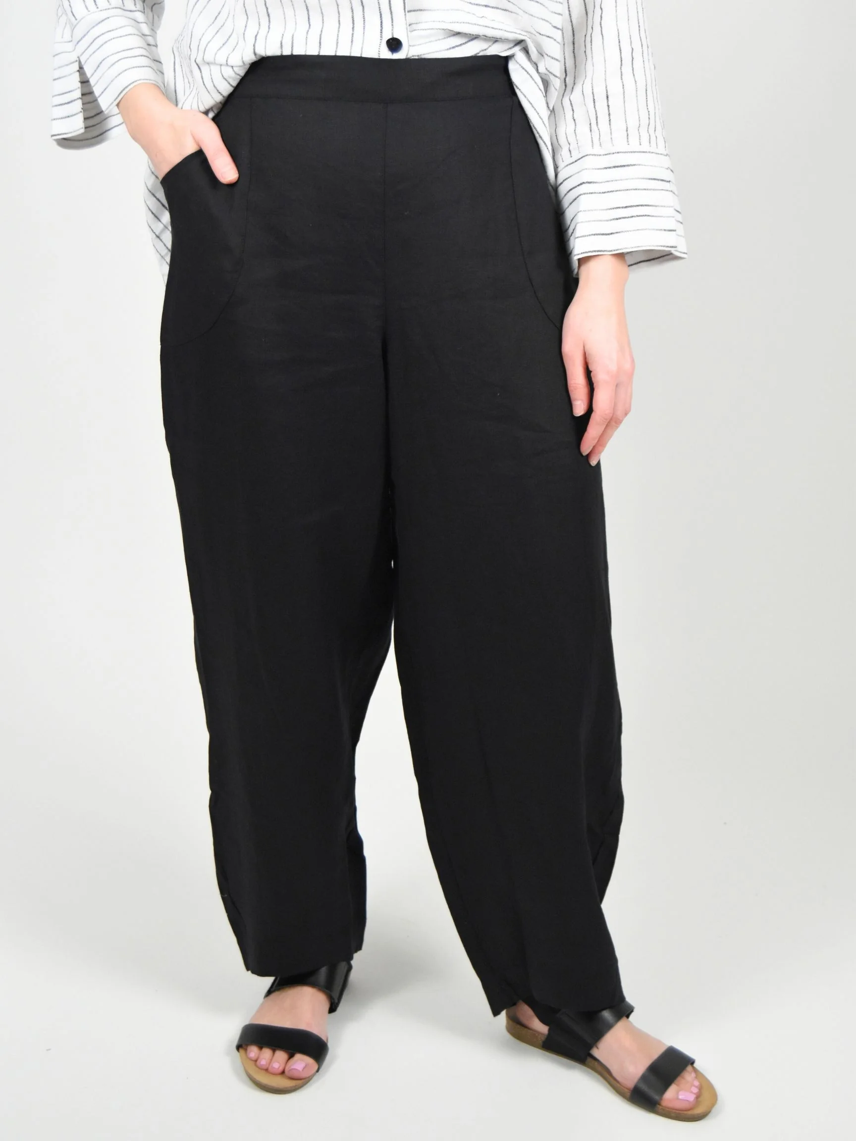 Lantern Pant in Black