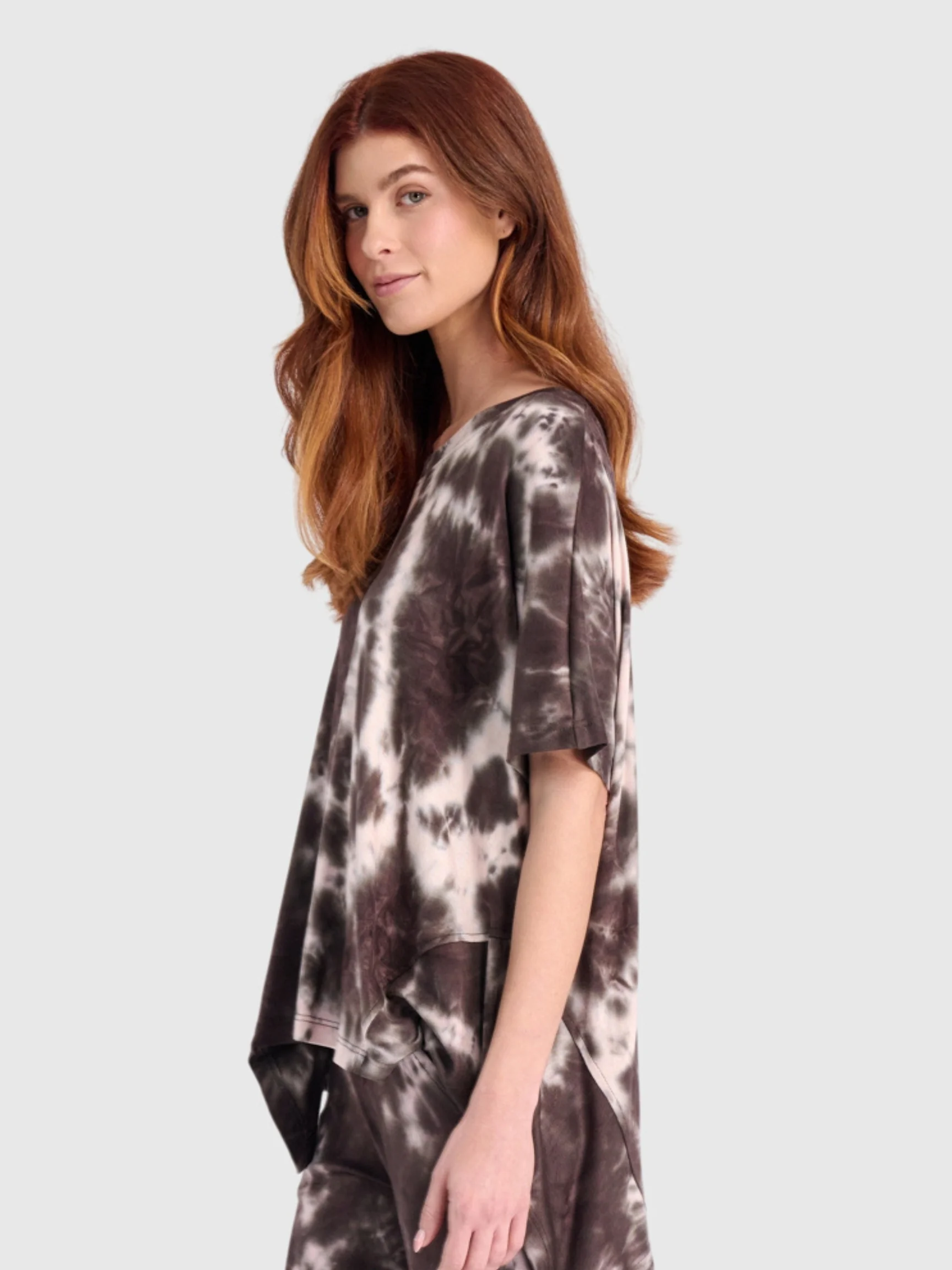 Latte Flounce Tee in Tie Dye
