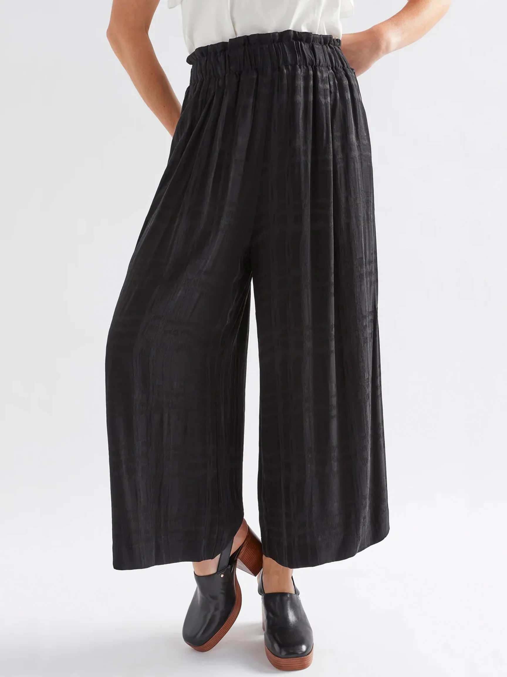 Linur Pant in Black Check